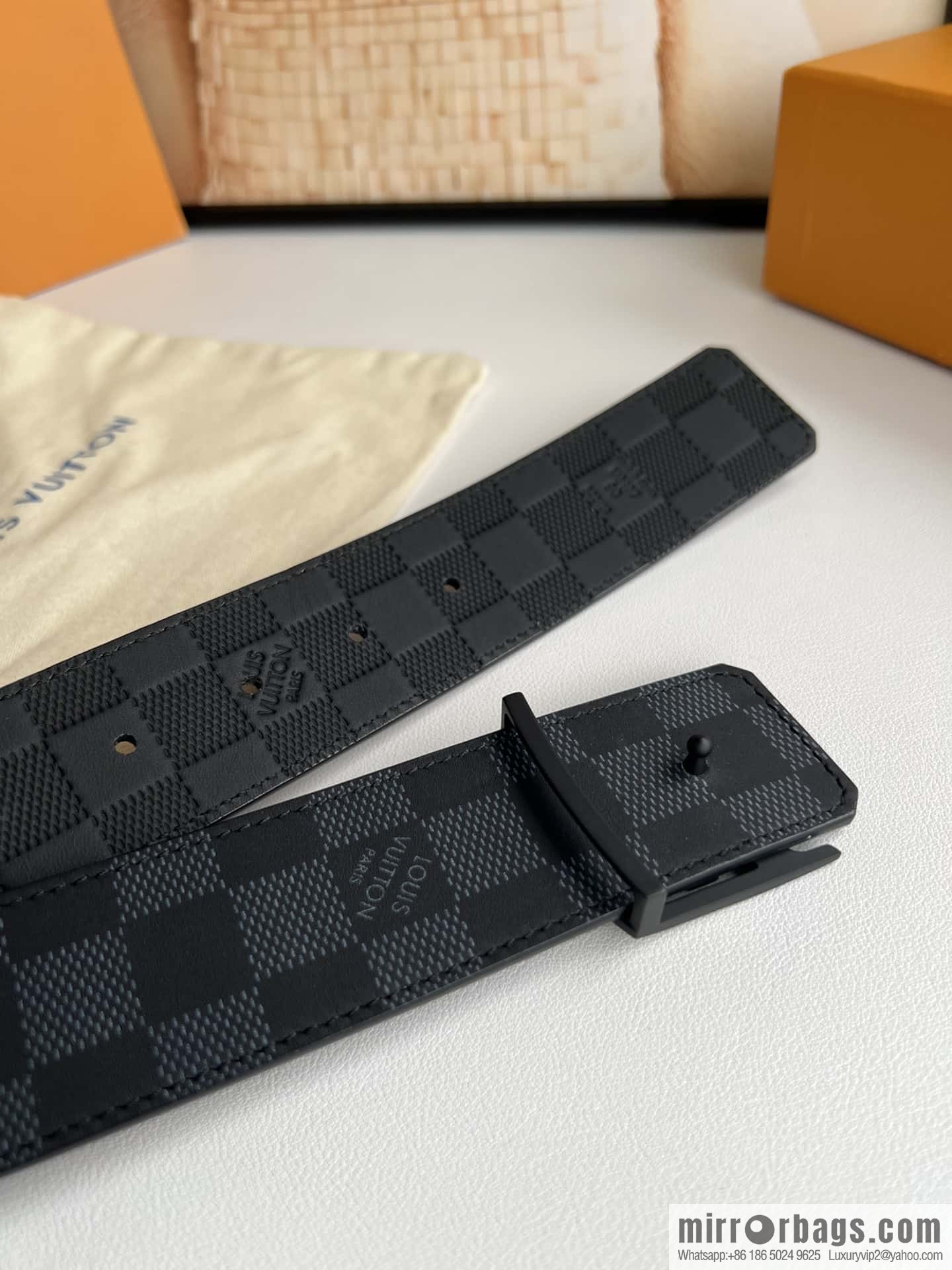LV INITALES 40mm double-sided belt