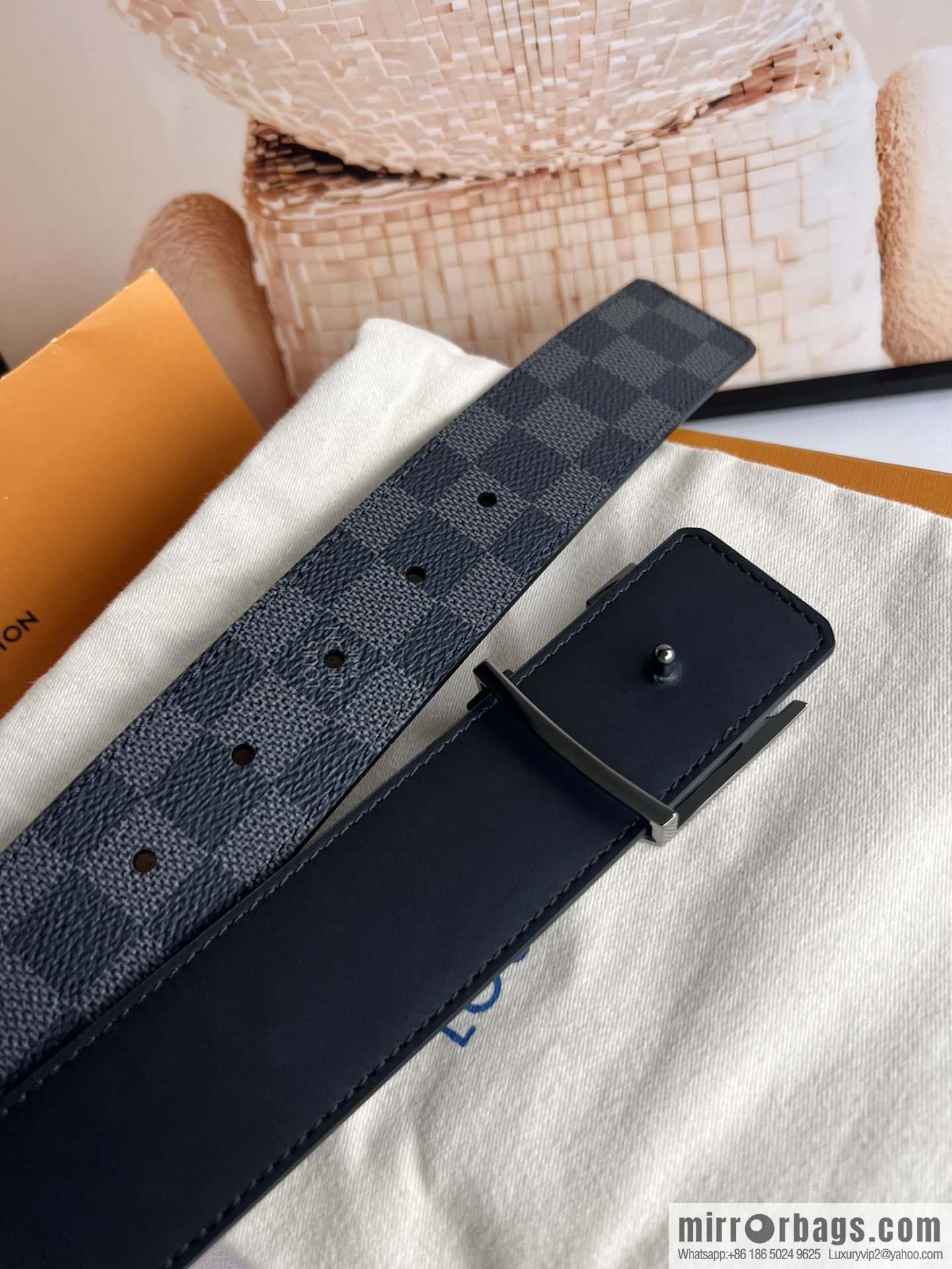 LV INITALES 40mm double-sided belt
