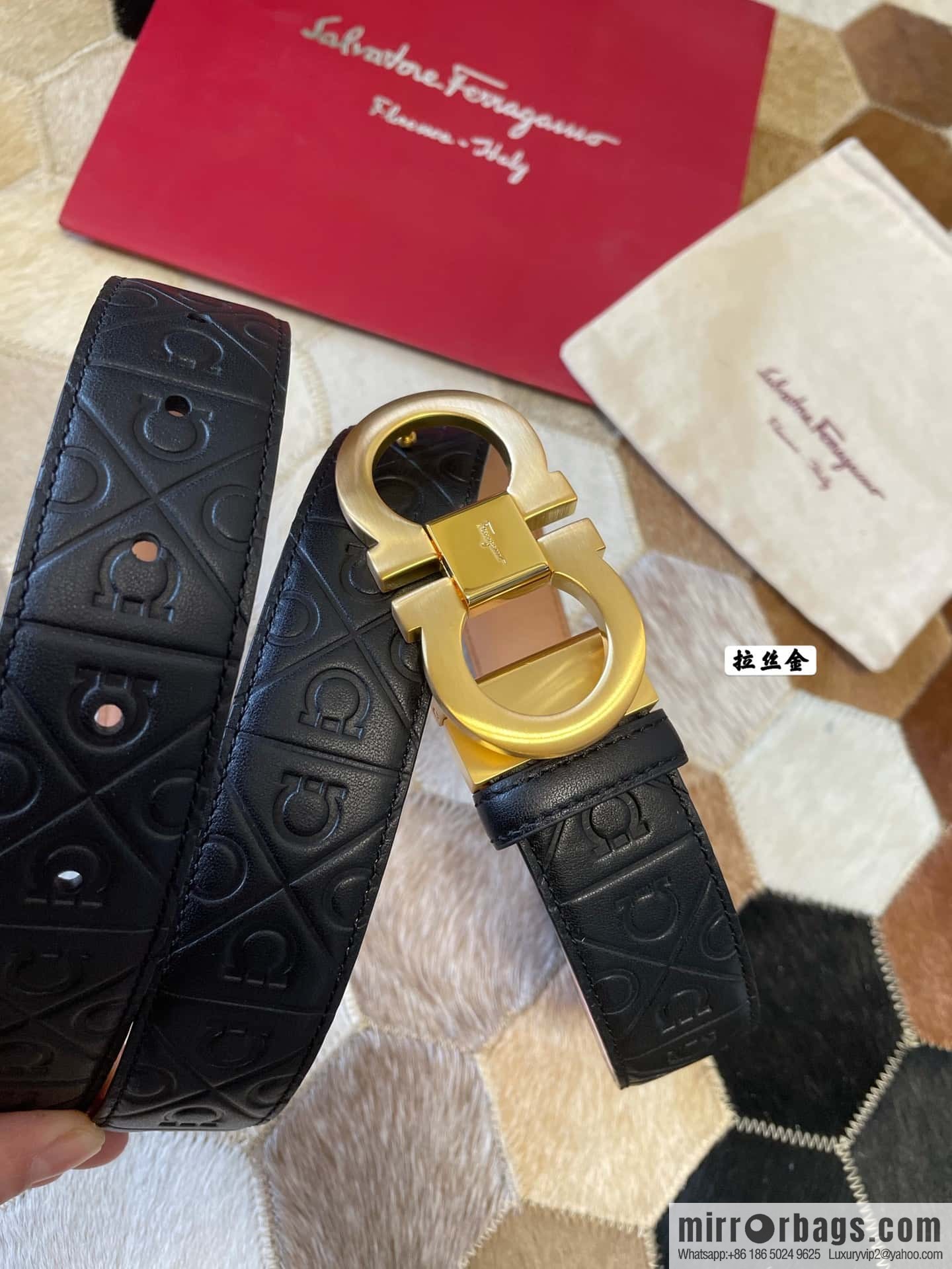 Ferragamo Men's 3.5cm Delicate Double Circle Horseshoe Metal Buckle, Cowhide Belt