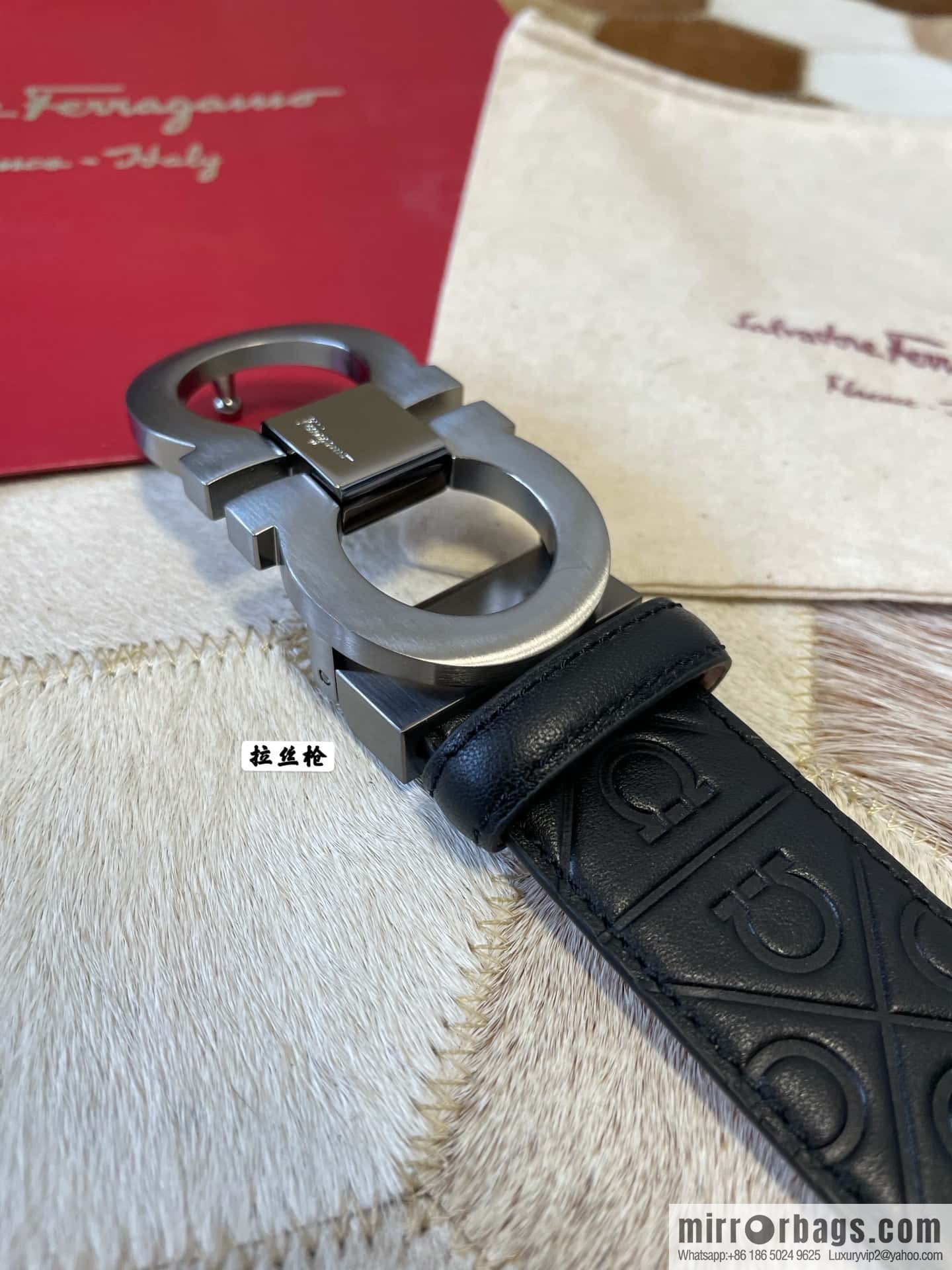 Ferragamo Men's 3.5cm Delicate Double Circle Horseshoe Metal Buckle, Cowhide Belt