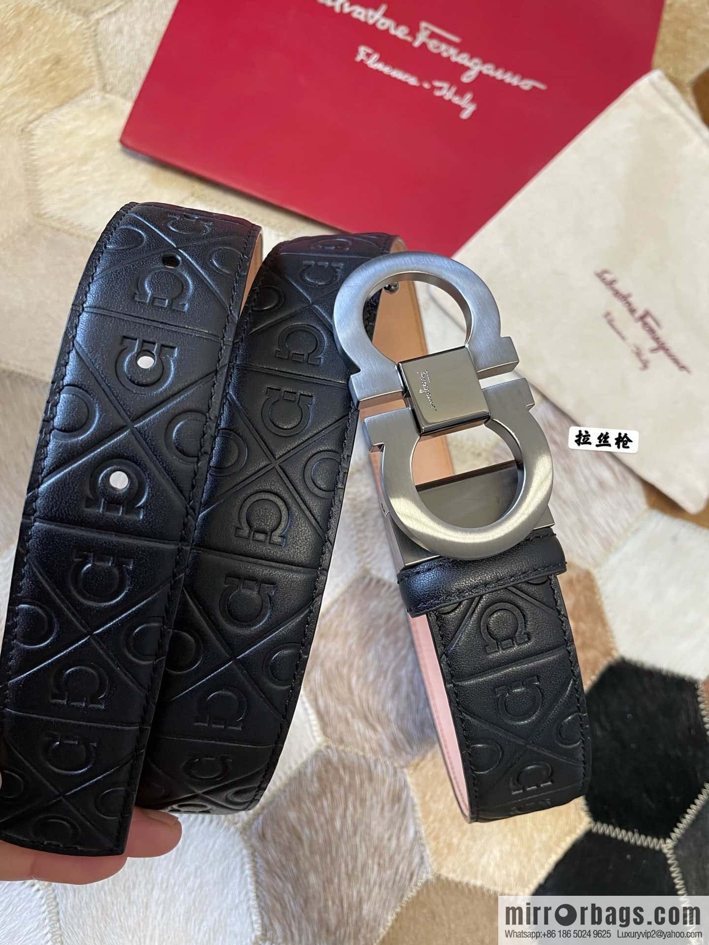 Ferragamo Men's 3.5cm Delicate Double Circle Horseshoe Metal Buckle, Cowhide Belt
