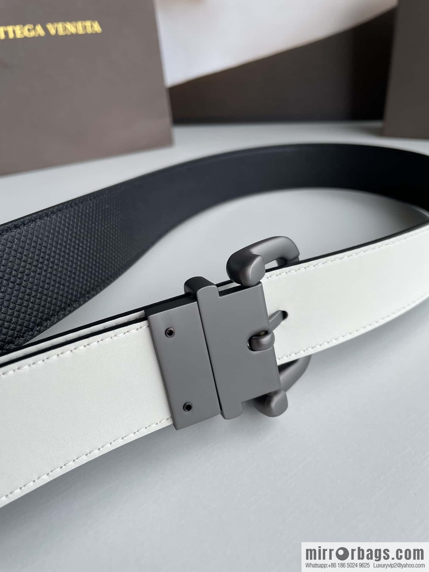 Bottega Veneta, classic weave, cowhide belt 3.5cm