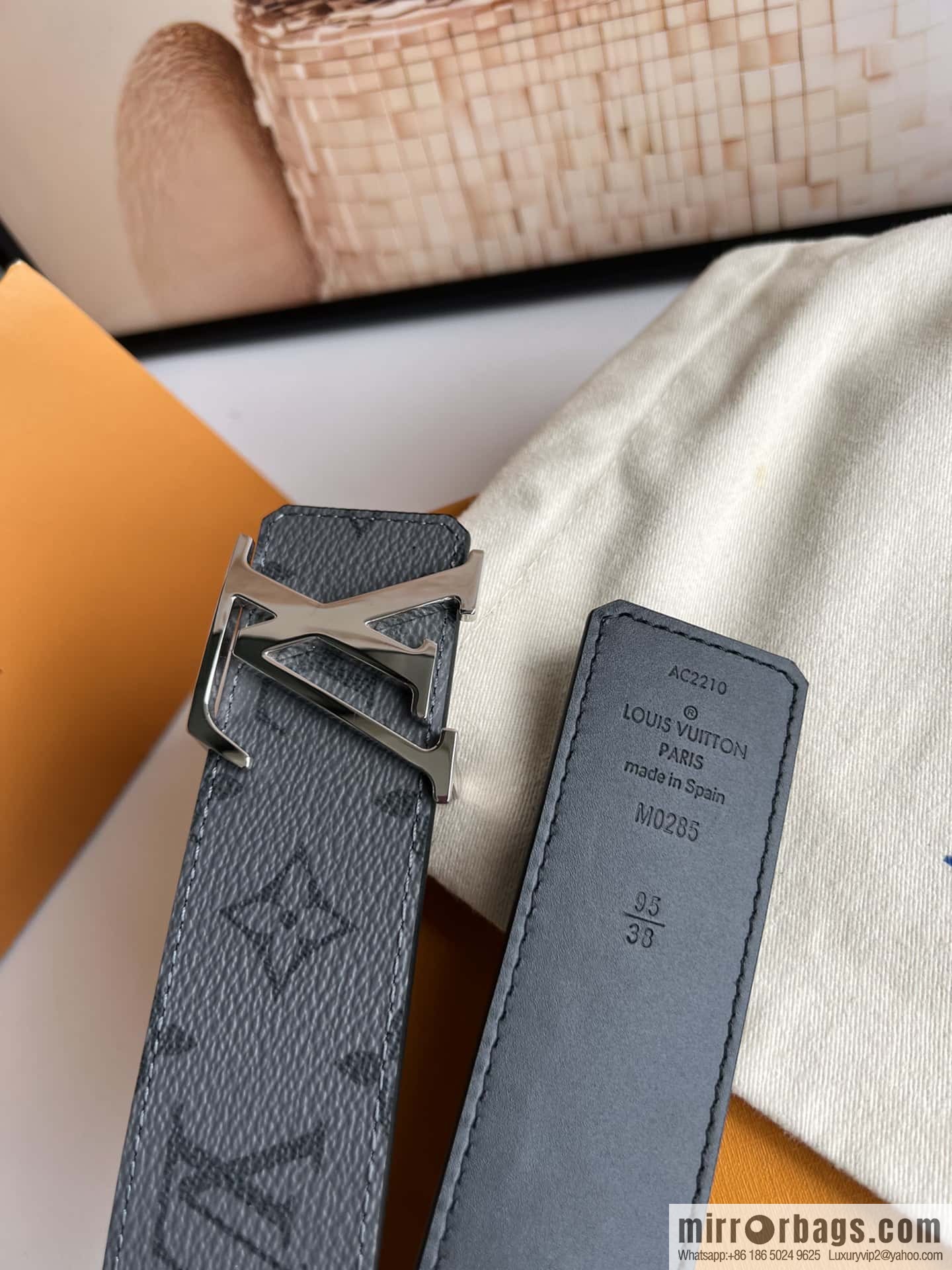 LV Letter Buckle Initials Double Sided Belt 4.0cm