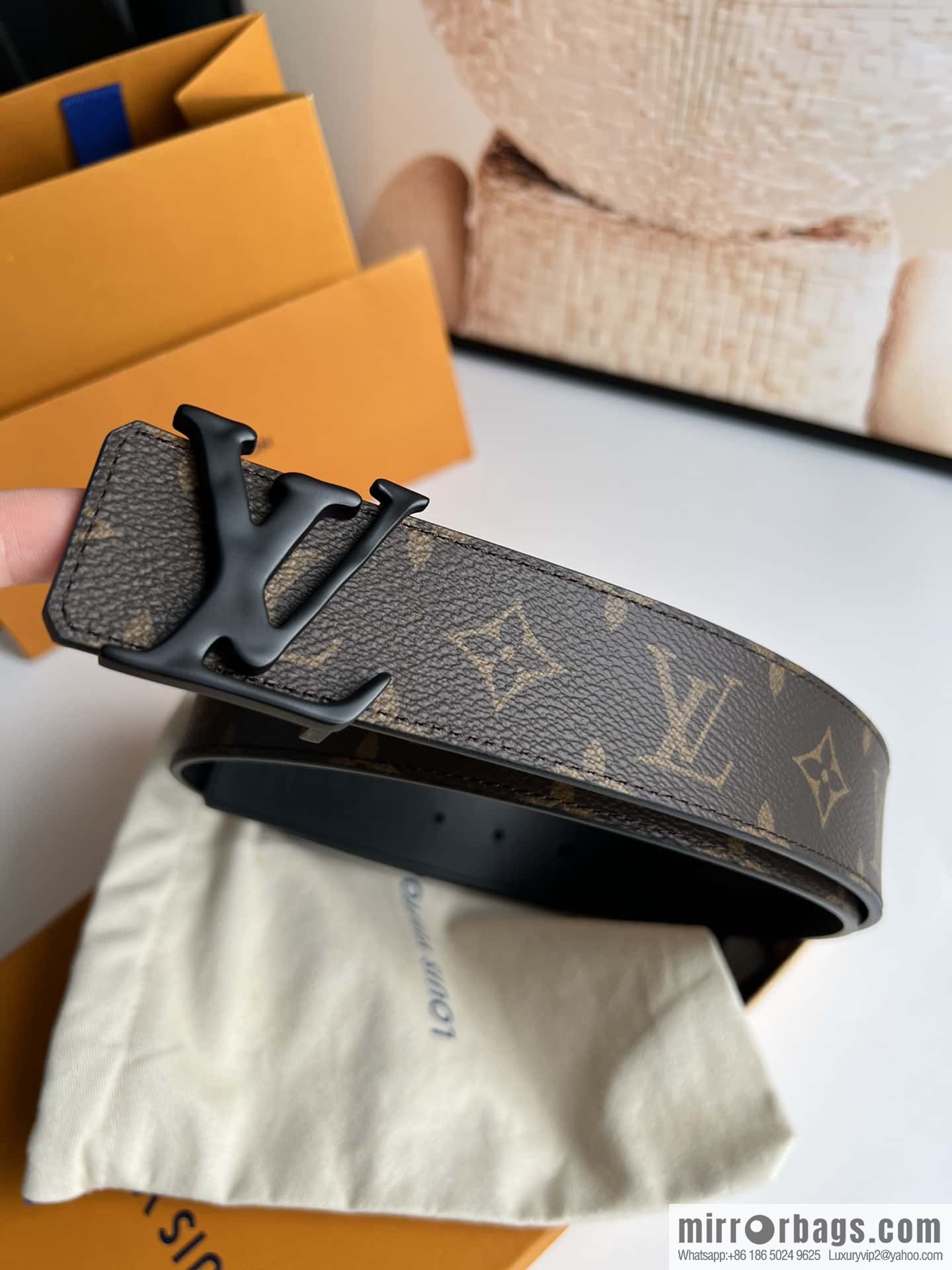 LV Letter Buckle Initials Double Sided Belt 4.0cm