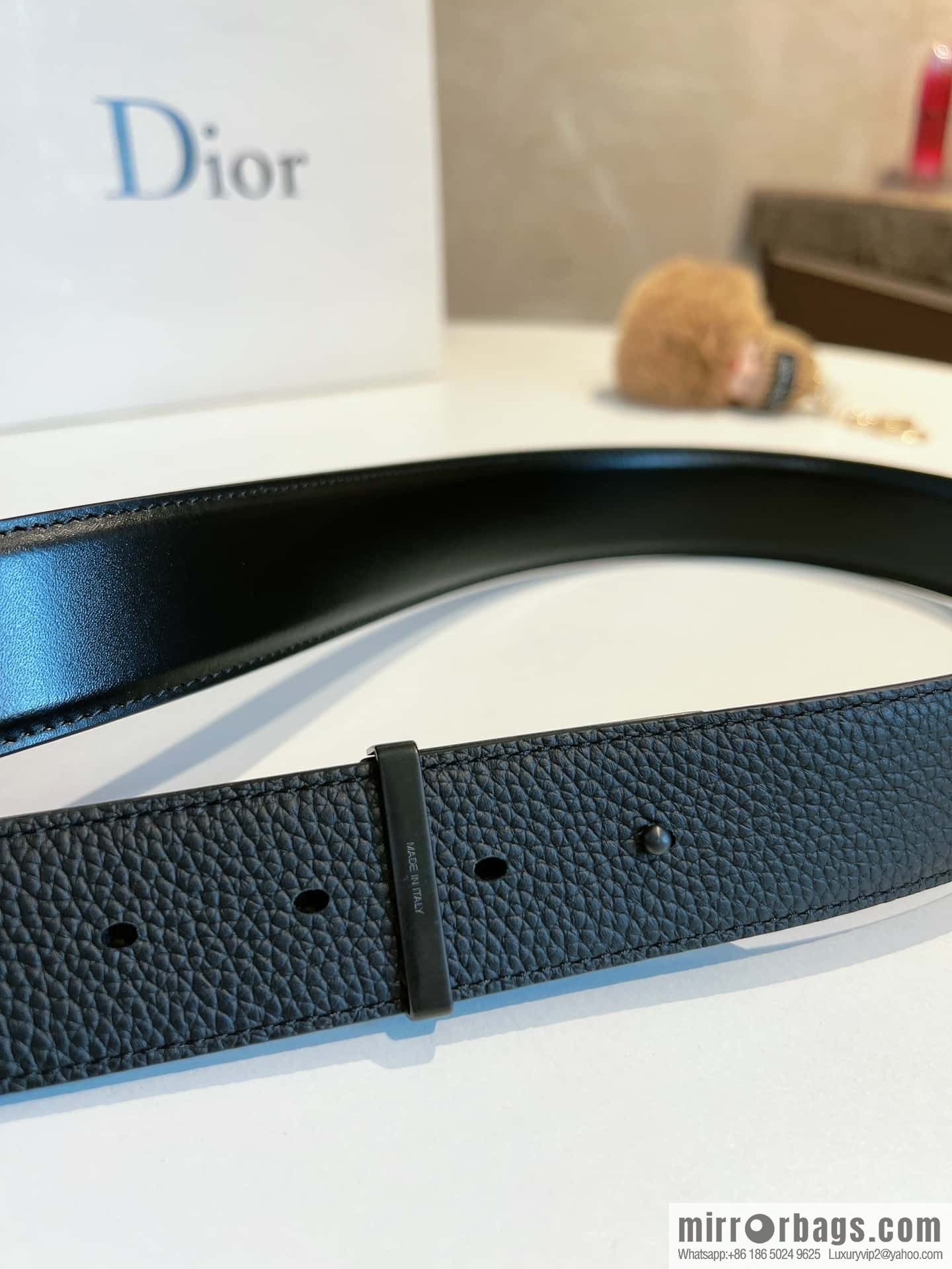 Dior, cowhide leather two-sided brushed craft plate buckle 35mm belt