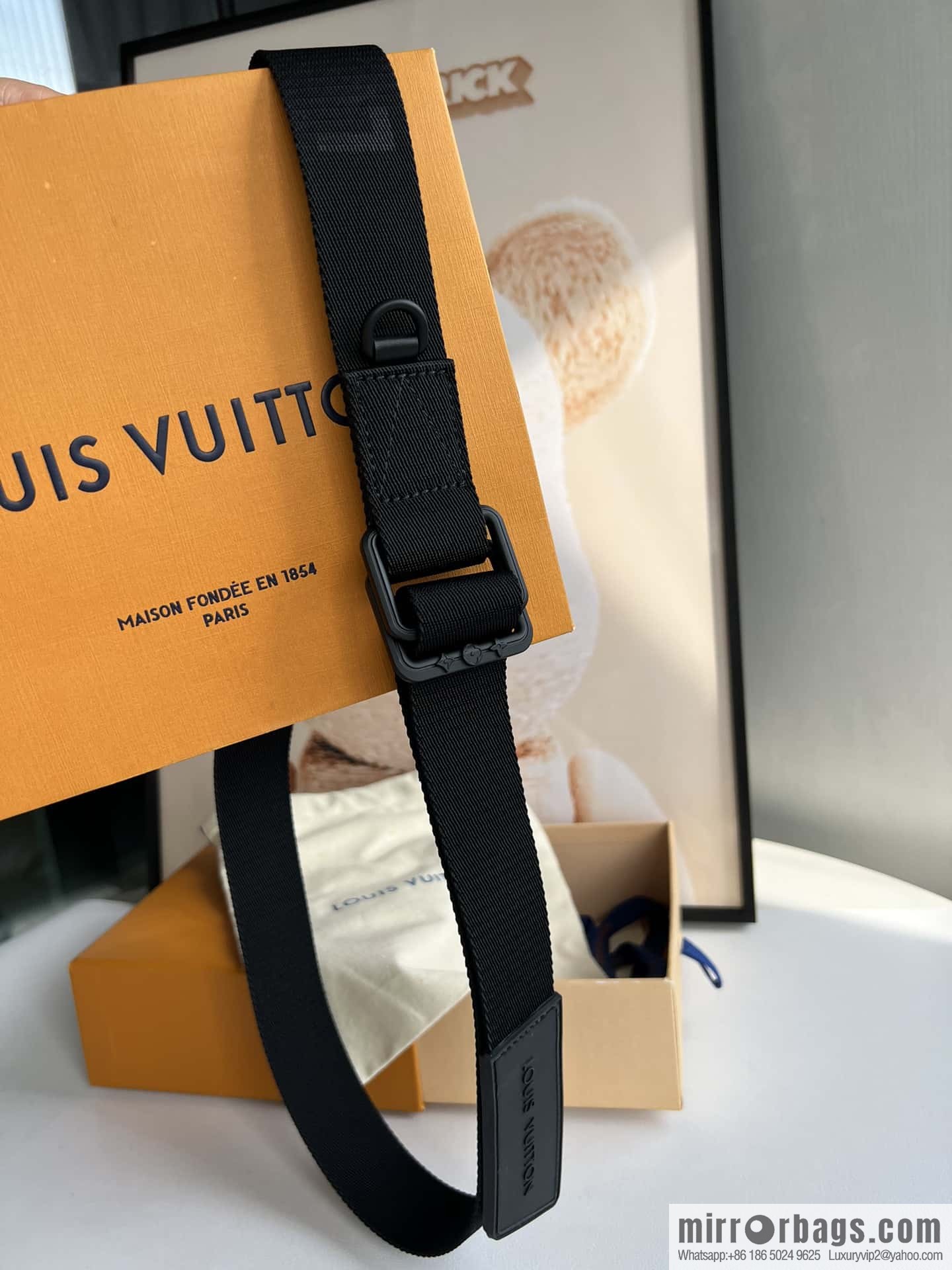LV Monogran canvas depicting modern textured Spain belt M0544