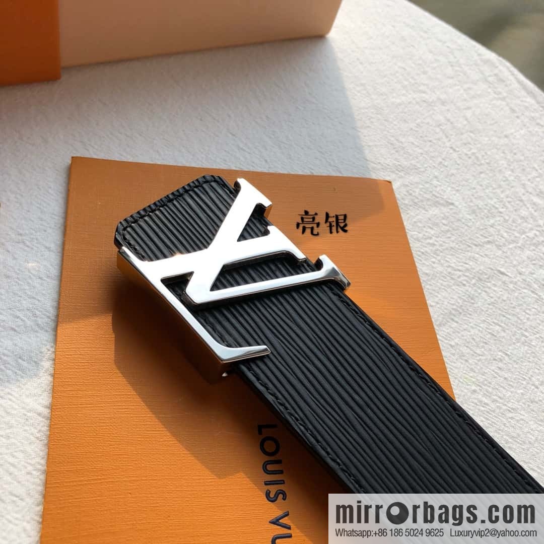 LV Initiales. 40mm Black Water Ripple Belt M9229