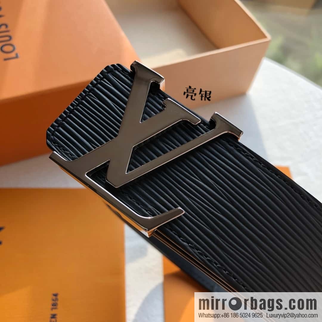 LV Initiales. 40mm Black Water Ripple Belt M9229