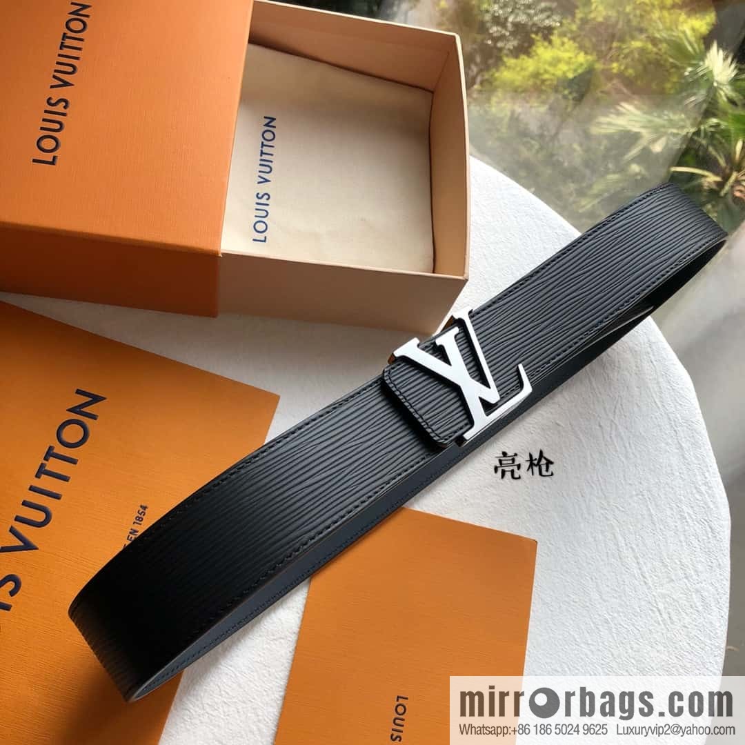 LV Initiales. 40mm Black Water Ripple Belt M9229