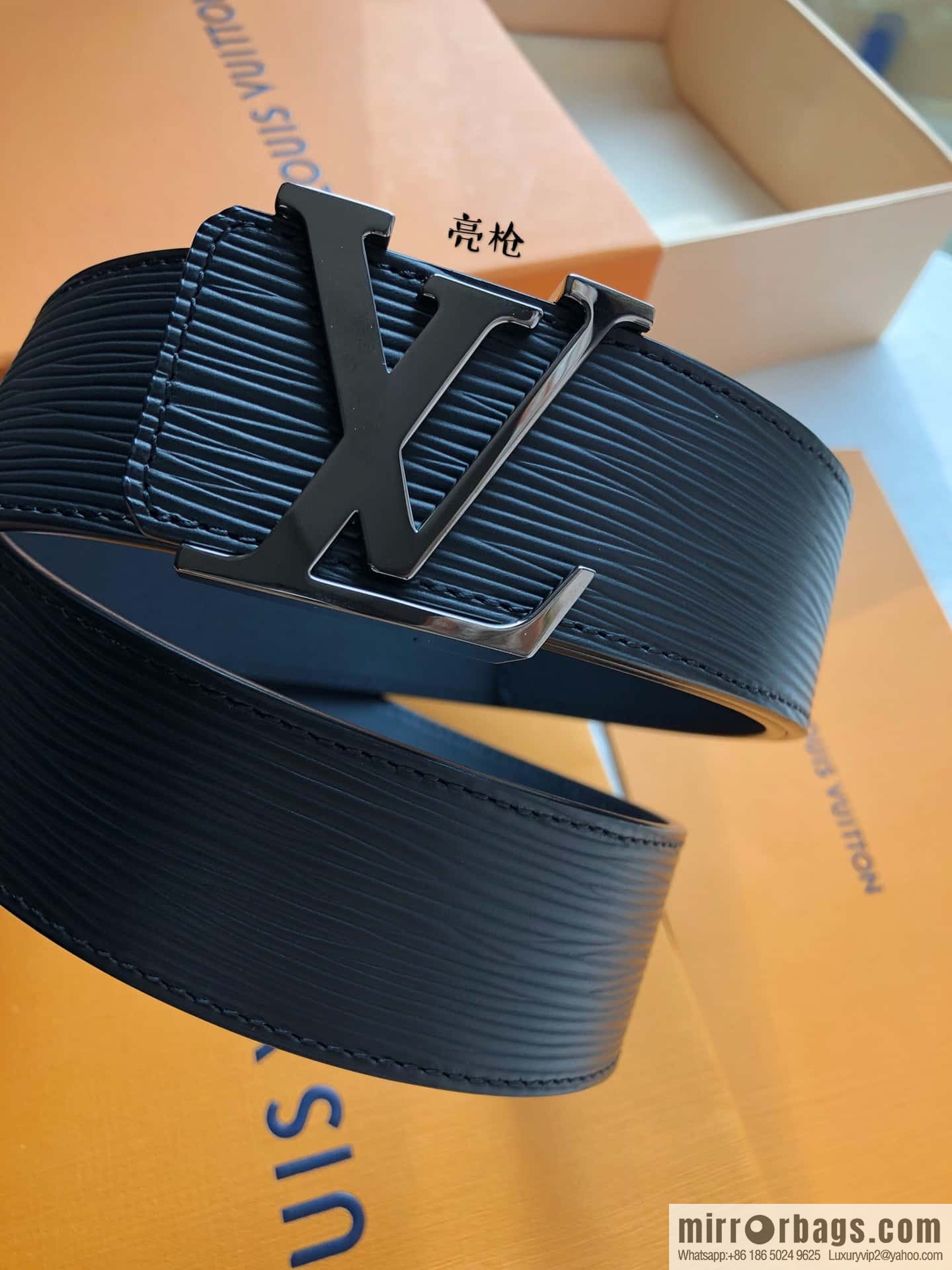 LV Initiales. 40mm Black Water Ripple Belt M9229