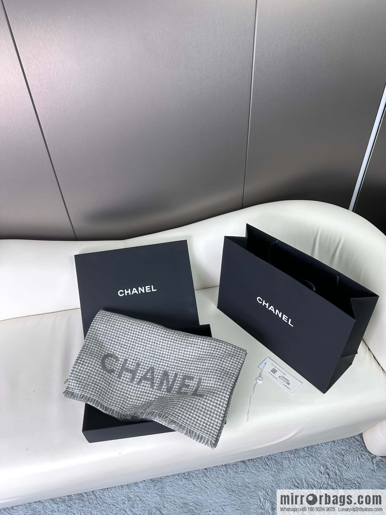 CHANEL Grandma Xiang tail order new 23B thousand bird grid color matching cashmere scarf