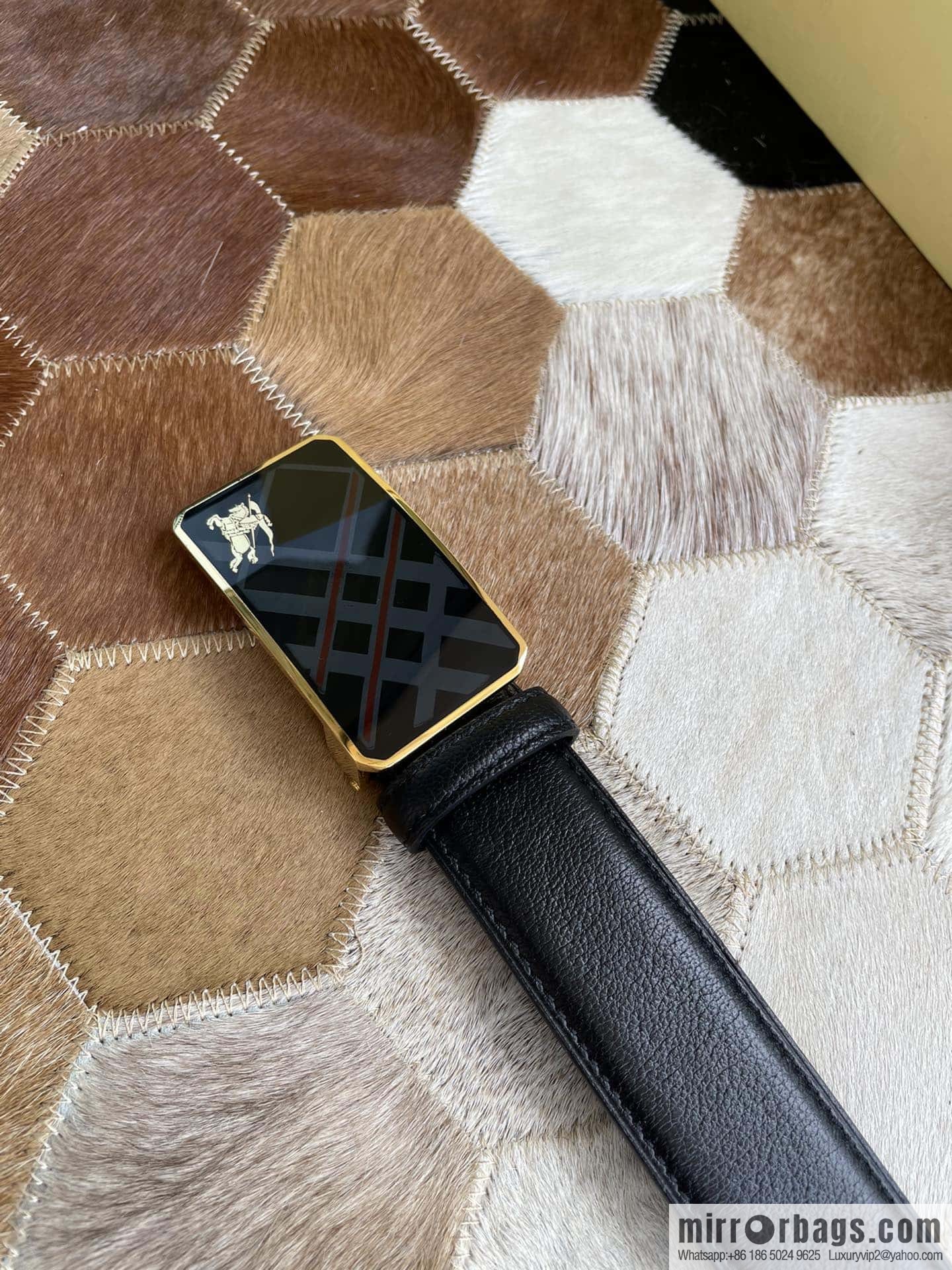 Burberry Burberry, logo warhorse metal buckle, sheep texture first layer cowhide belt 3.5CM