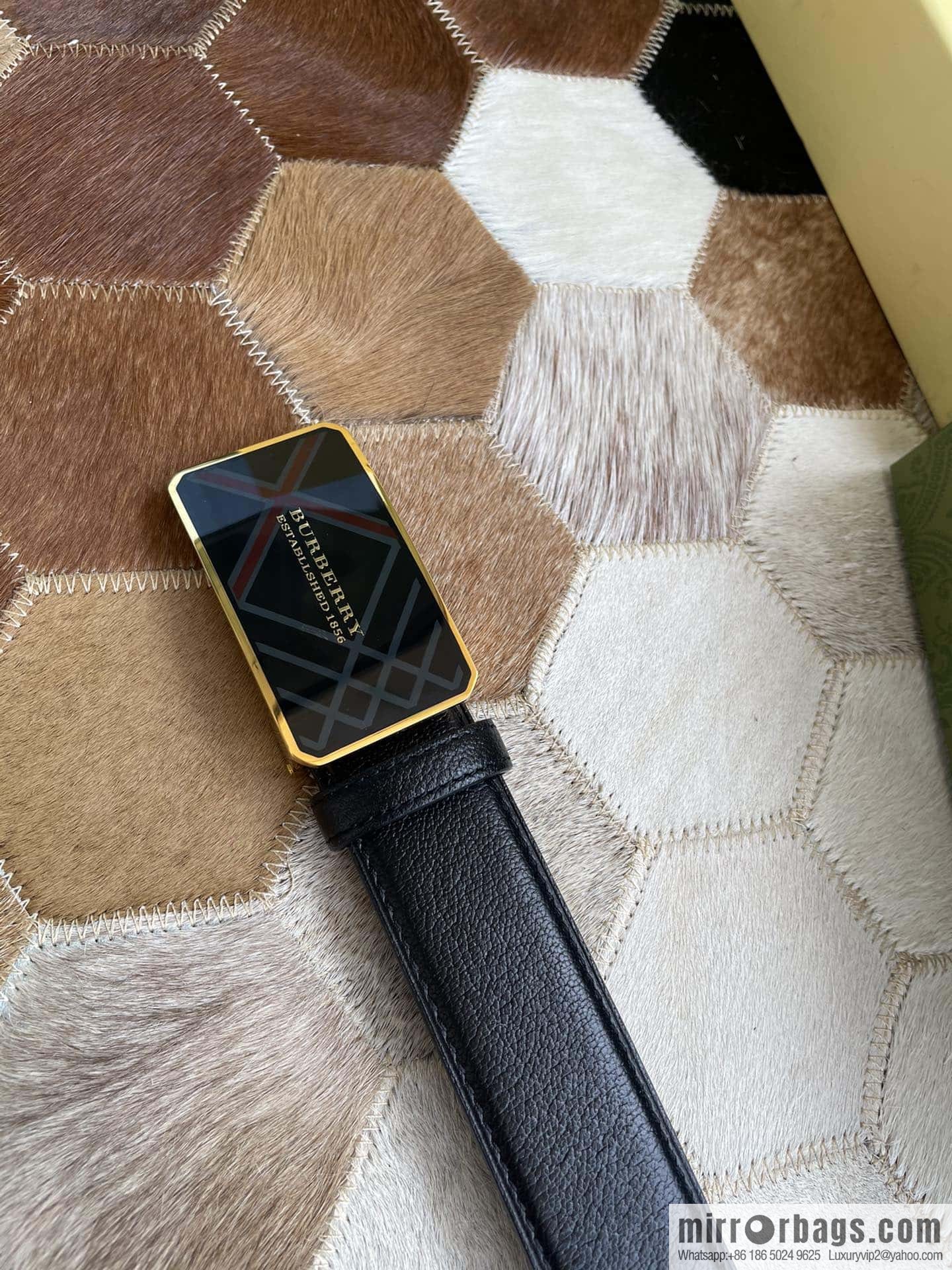 Burberry Burberry, logo warhorse metal buckle, sheep texture first layer cowhide belt 3.5CM
