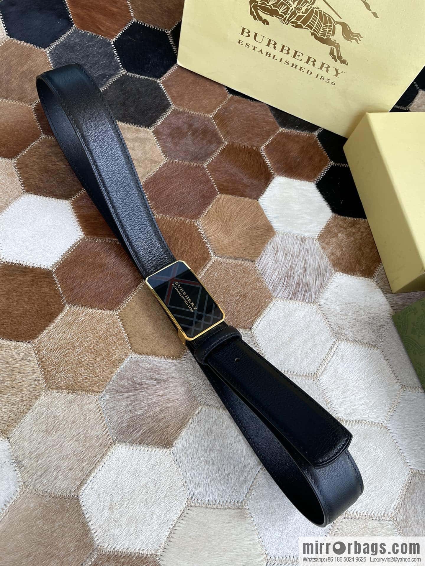 Burberry Burberry, logo warhorse metal buckle, sheep texture first layer cowhide belt 3.5CM
