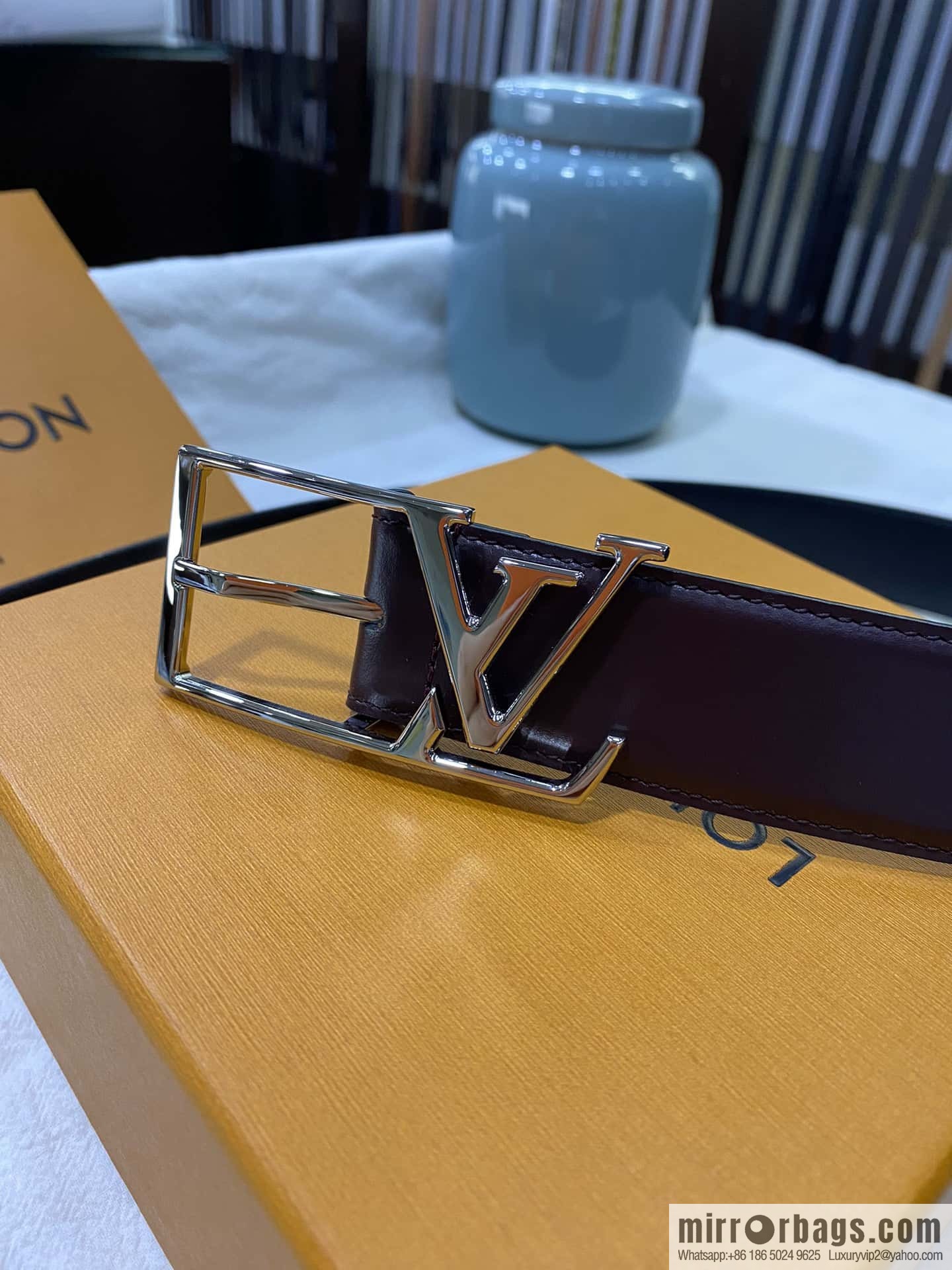 LV calfskin shiny retouching metal LV pin buckle letter logo belt 3.5cm