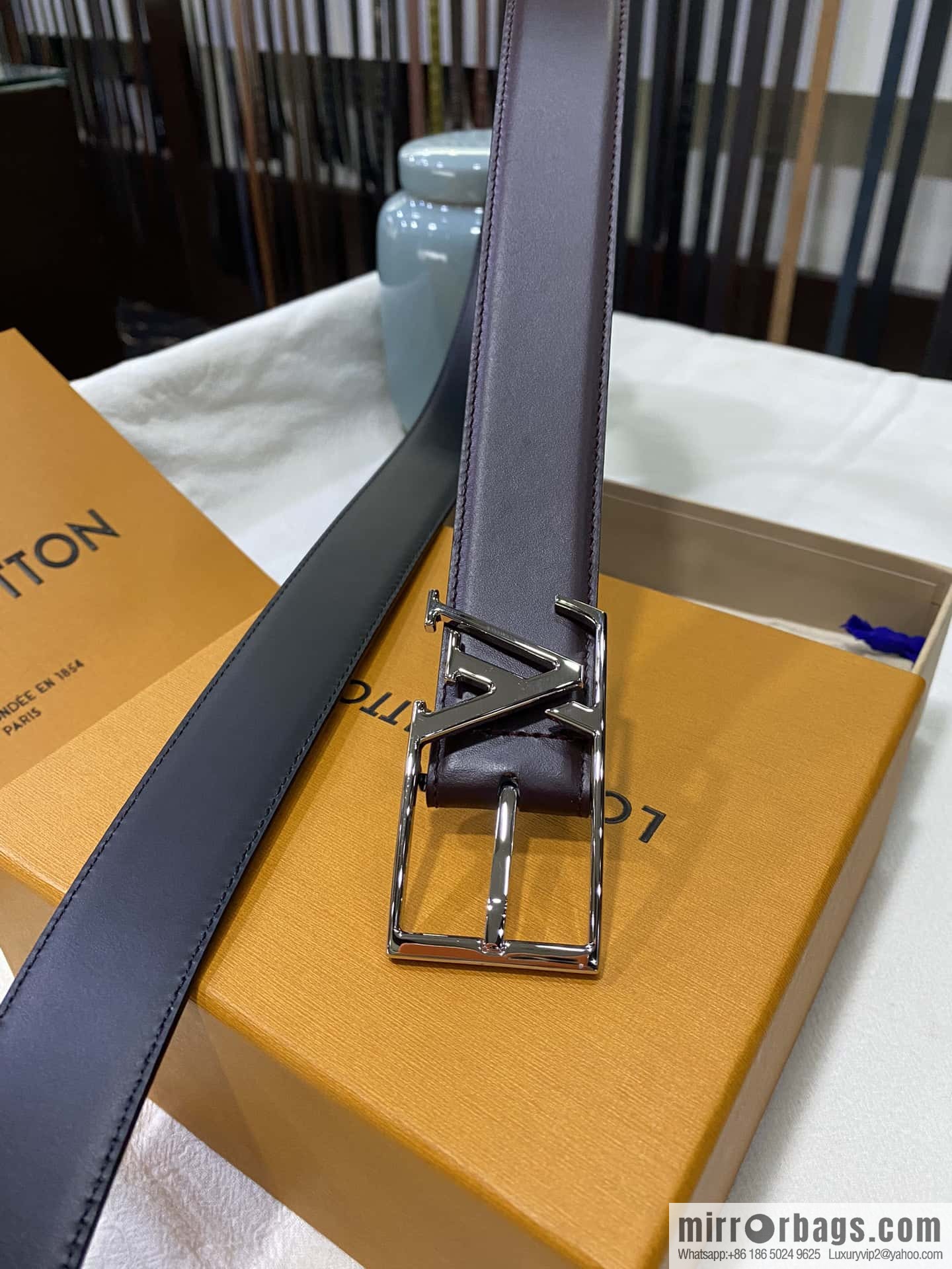 LV calfskin shiny retouching metal LV pin buckle letter logo belt 3.5cm