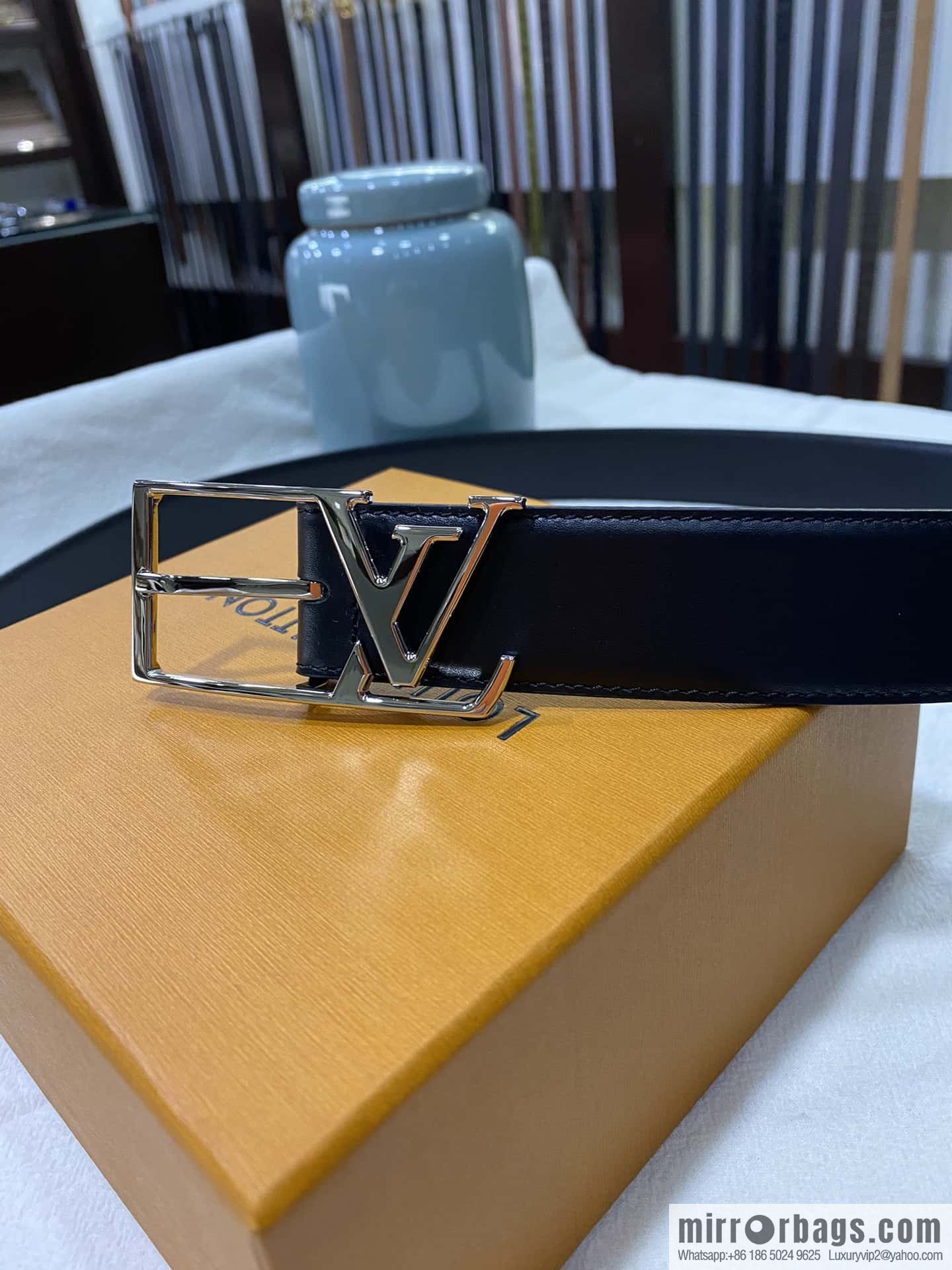LV calfskin shiny retouching metal LV pin buckle letter logo belt 3.5cm