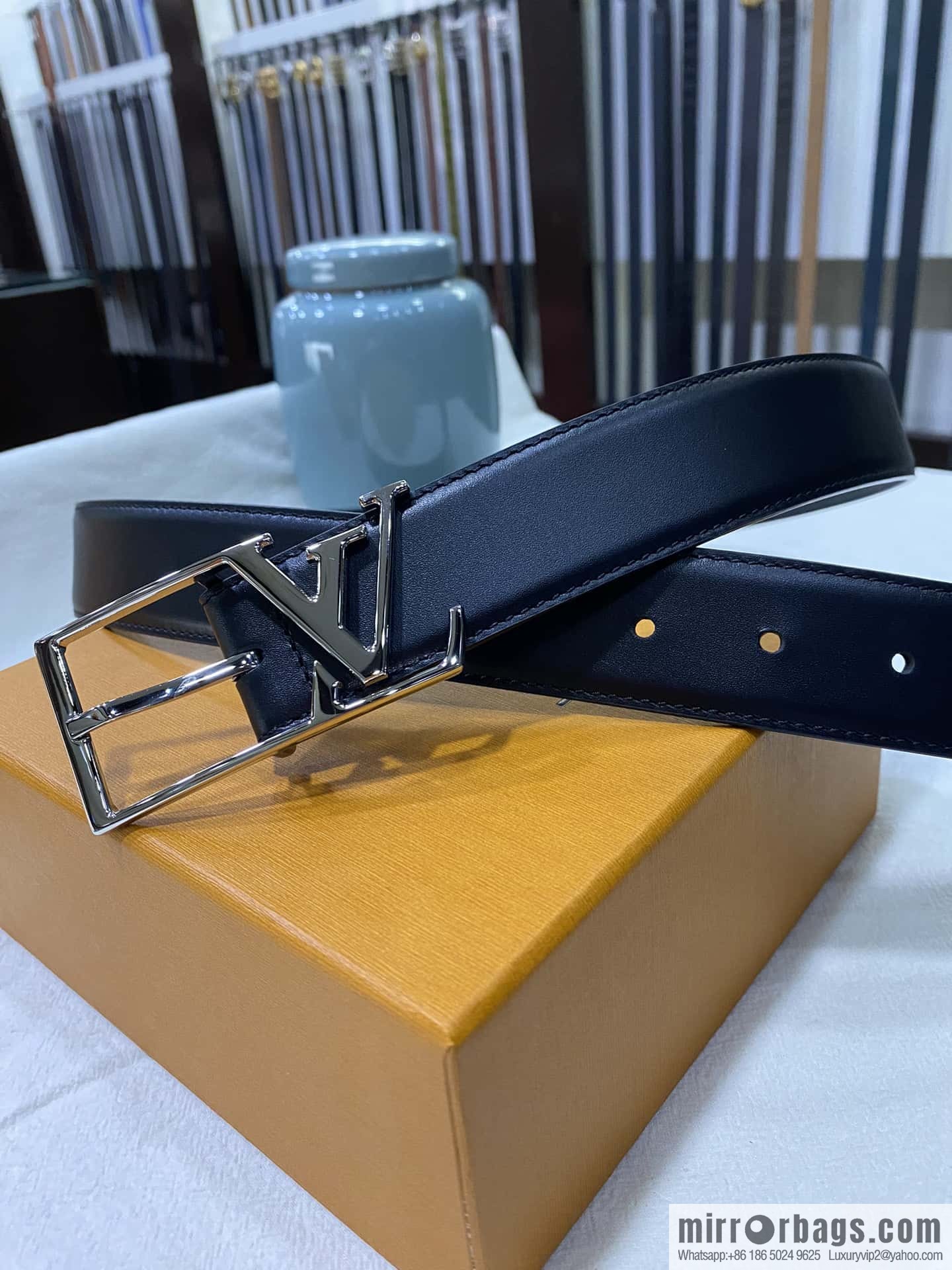 LV calfskin shiny retouching metal LV pin buckle letter logo belt 3.5cm