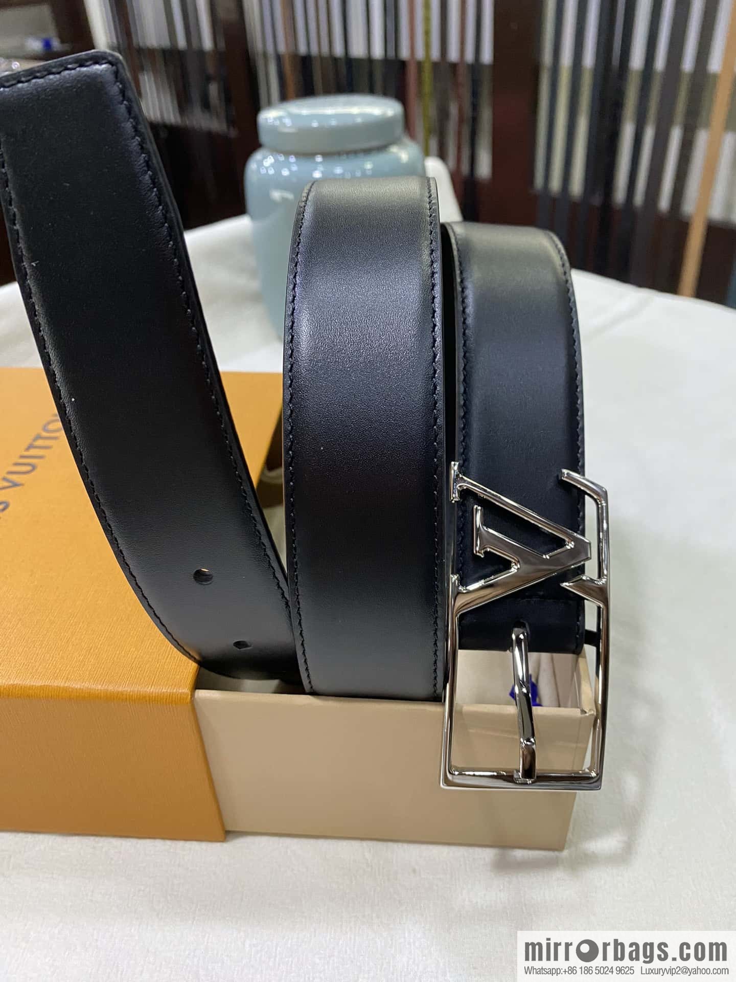 LV calfskin shiny retouching metal LV pin buckle letter logo belt 3.5cm