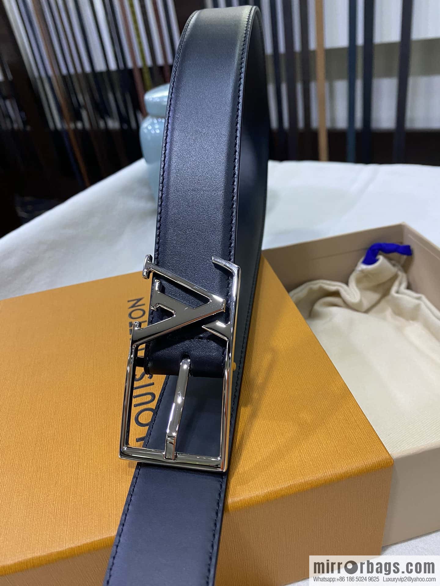LV calfskin shiny retouching metal LV pin buckle letter logo belt 3.5cm
