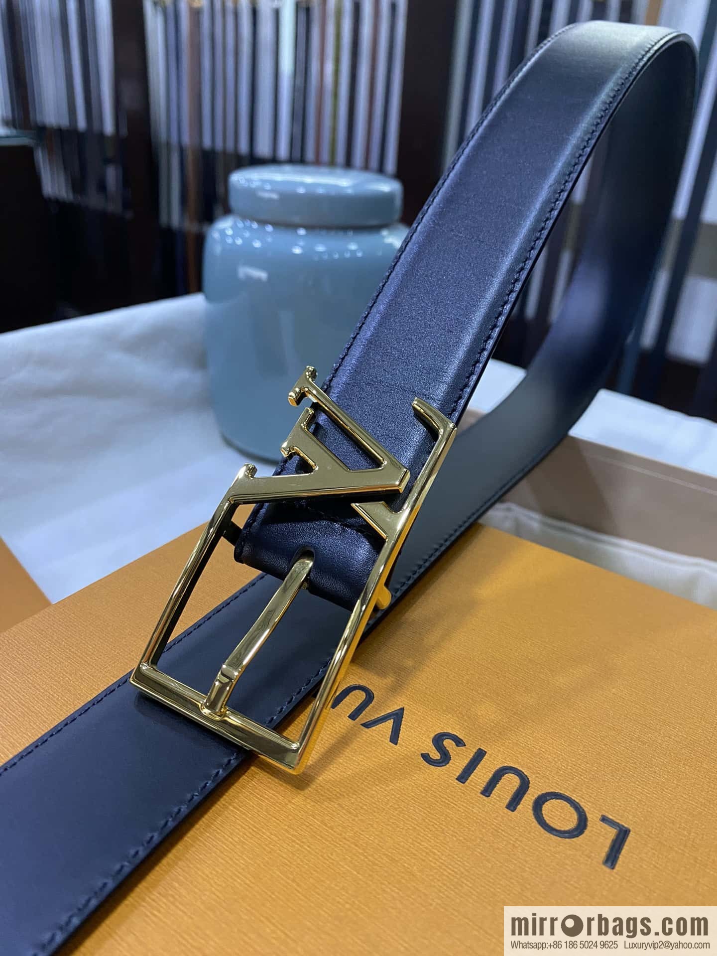 LV calfskin shiny retouching metal LV pin buckle letter logo belt 3.5cm