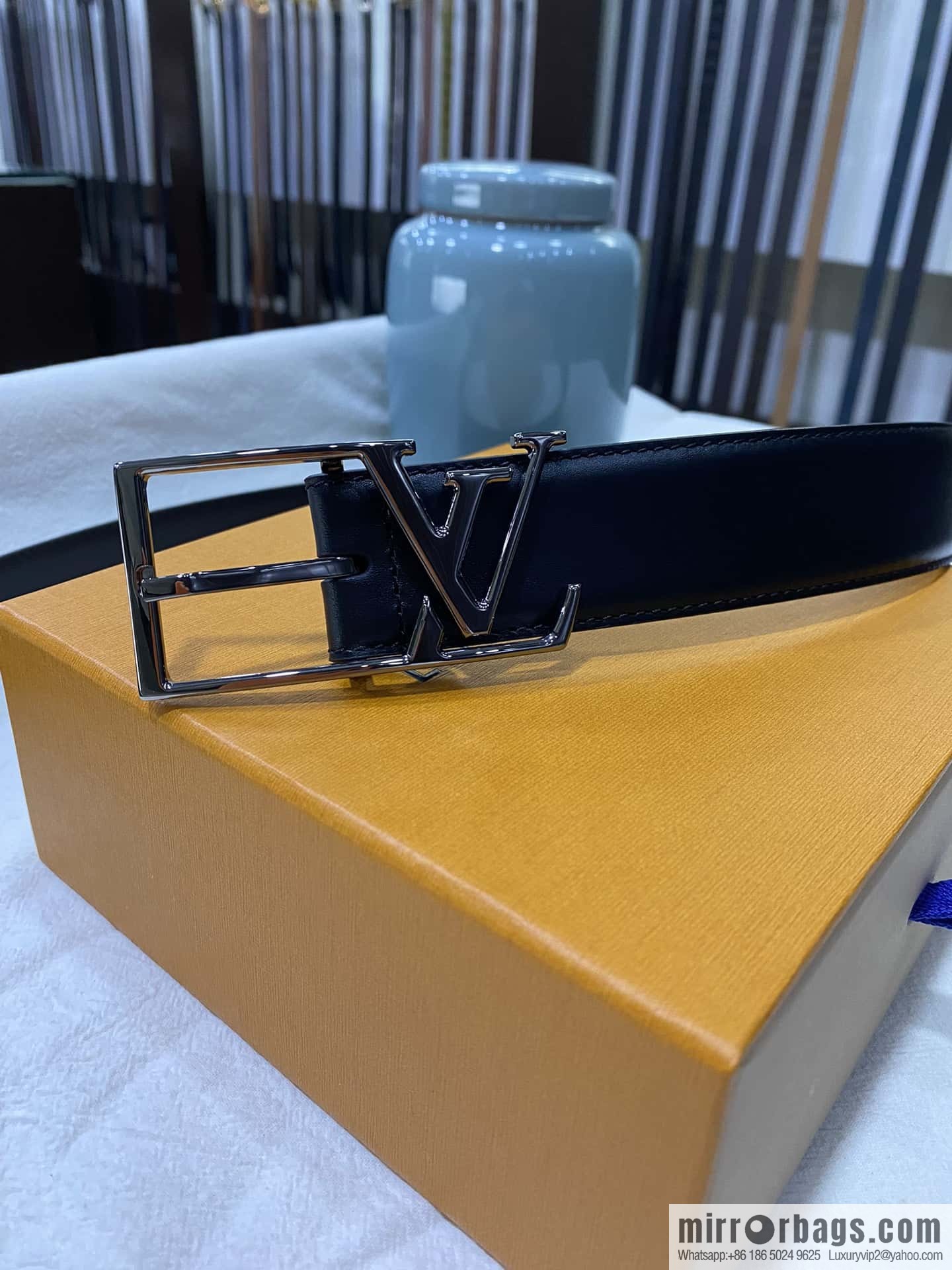 LV calfskin shiny retouching metal LV pin buckle letter logo belt 3.5cm
