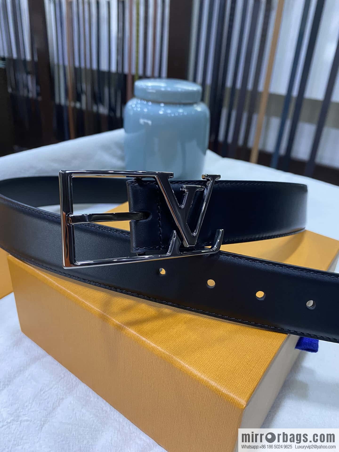 LV calfskin shiny retouching metal LV pin buckle letter logo belt 3.5cm