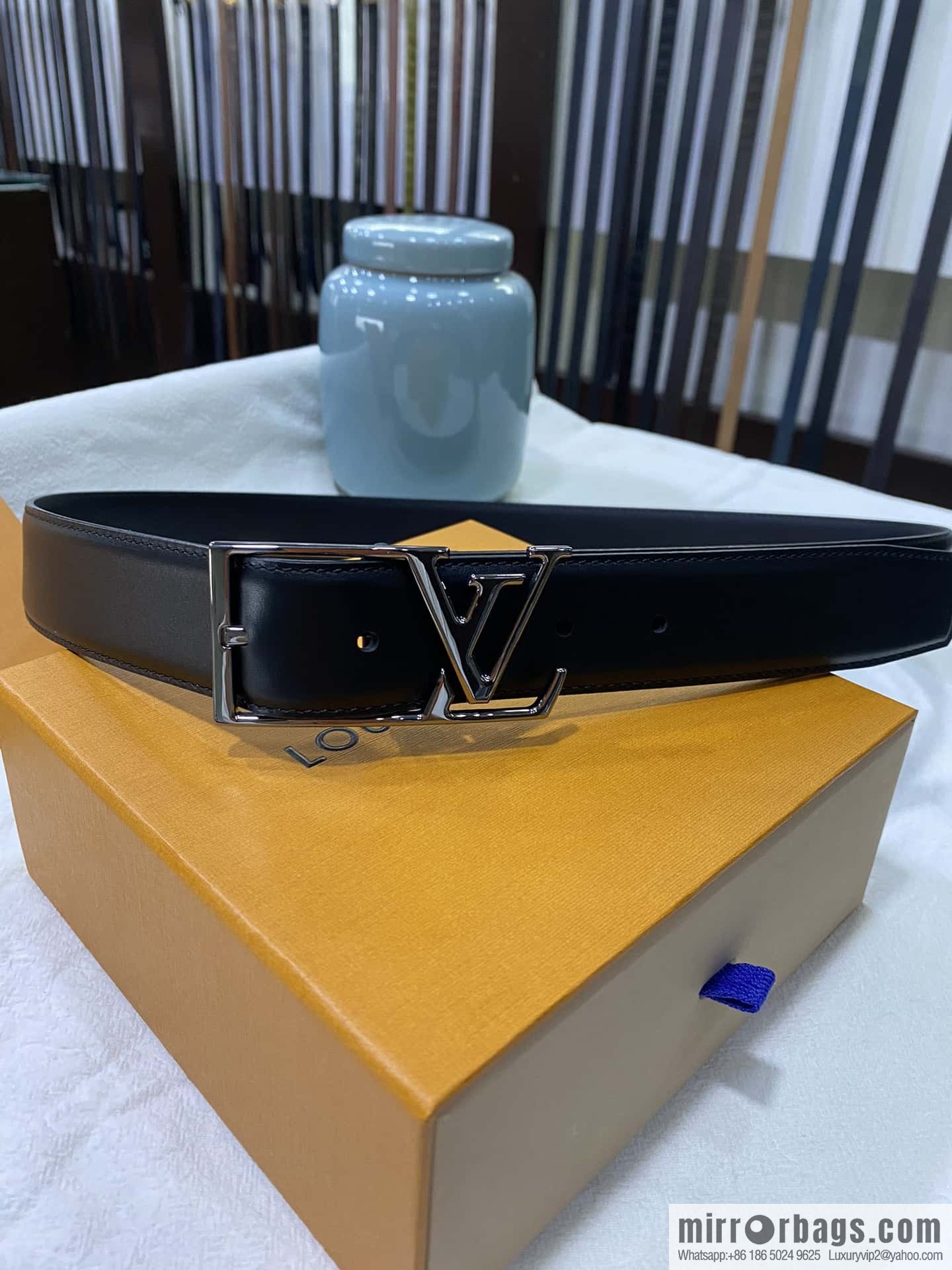 LV calfskin shiny retouching metal LV pin buckle letter logo belt 3.5cm