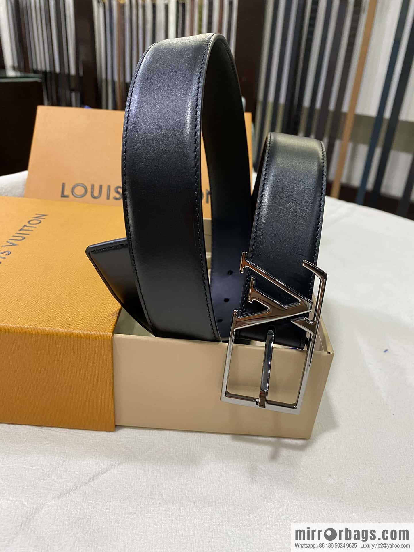 LV calfskin shiny retouching metal LV pin buckle letter logo belt 3.5cm