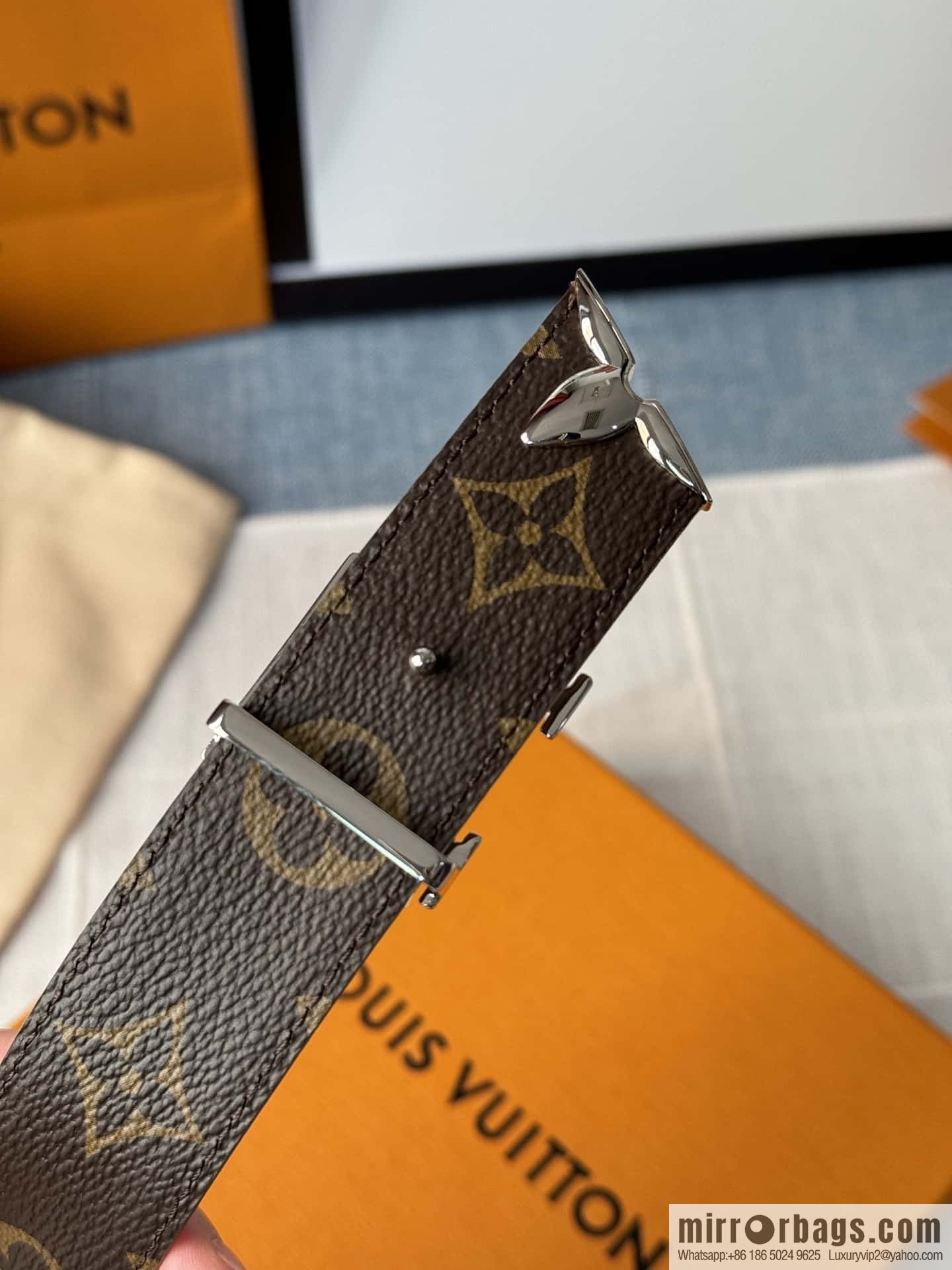 Louis Vuitton double-sided small belt 3.0CM