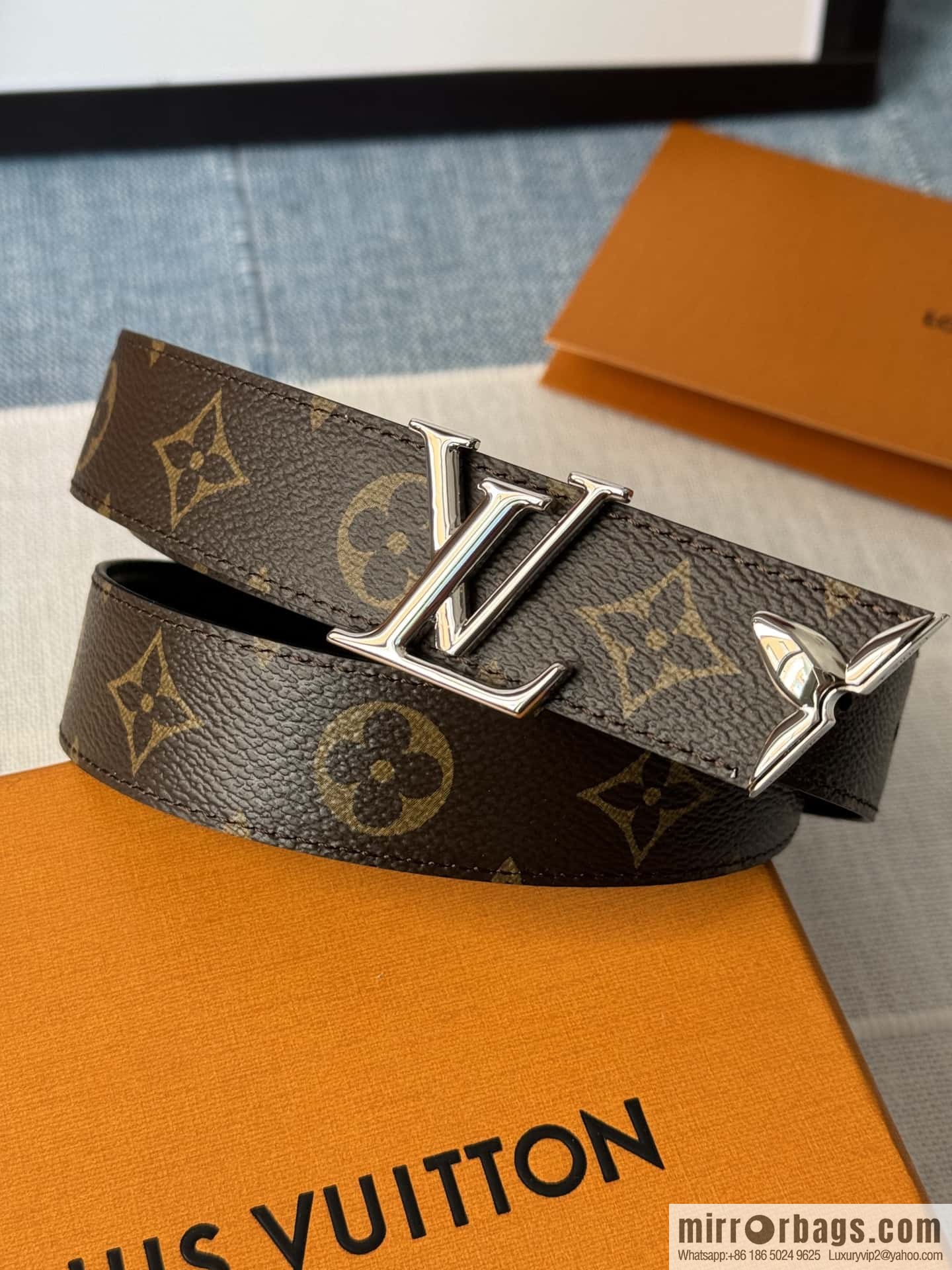 Louis Vuitton double-sided small belt 3.0CM