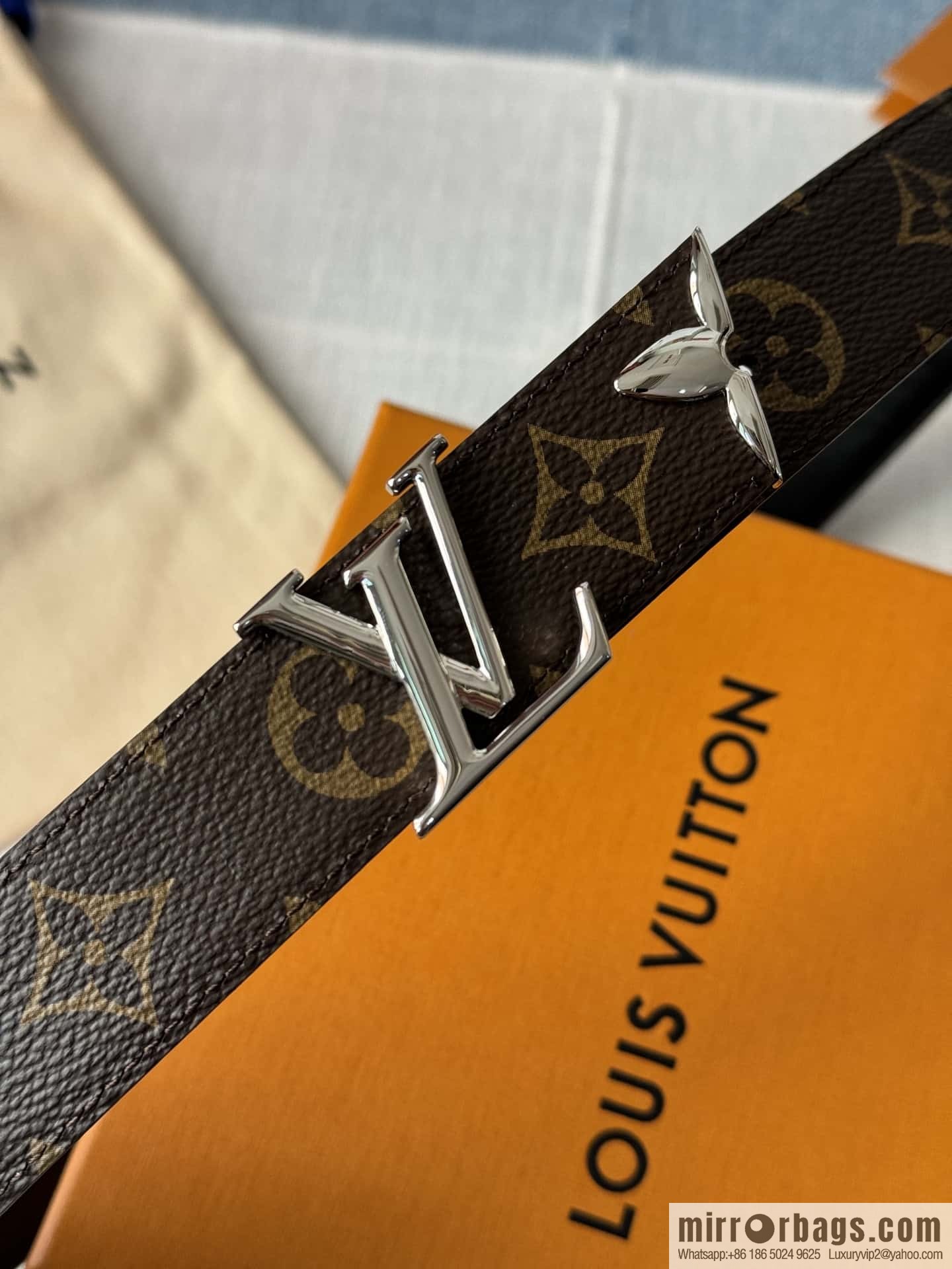 Louis Vuitton double-sided small belt 3.0CM