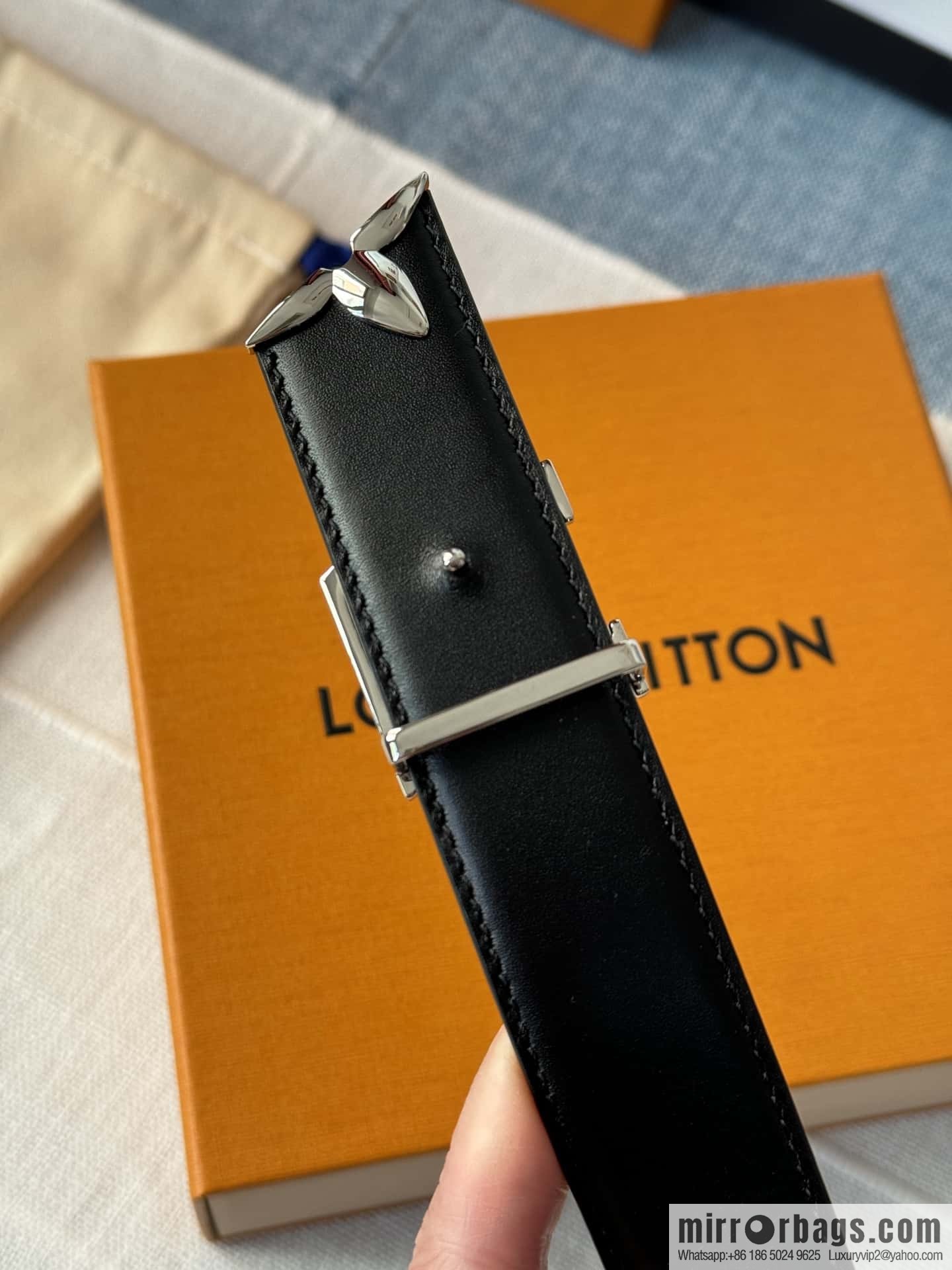 Louis Vuitton double-sided small belt 3.0CM