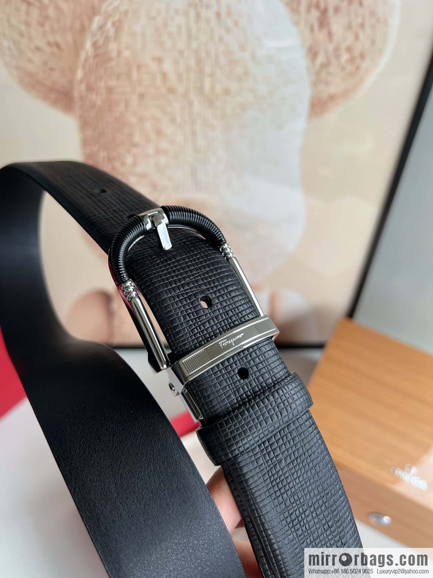 Ferragamo Ferragamo, acrylic black threaded element metal buckle, first layer cowhide belt 3.5CM