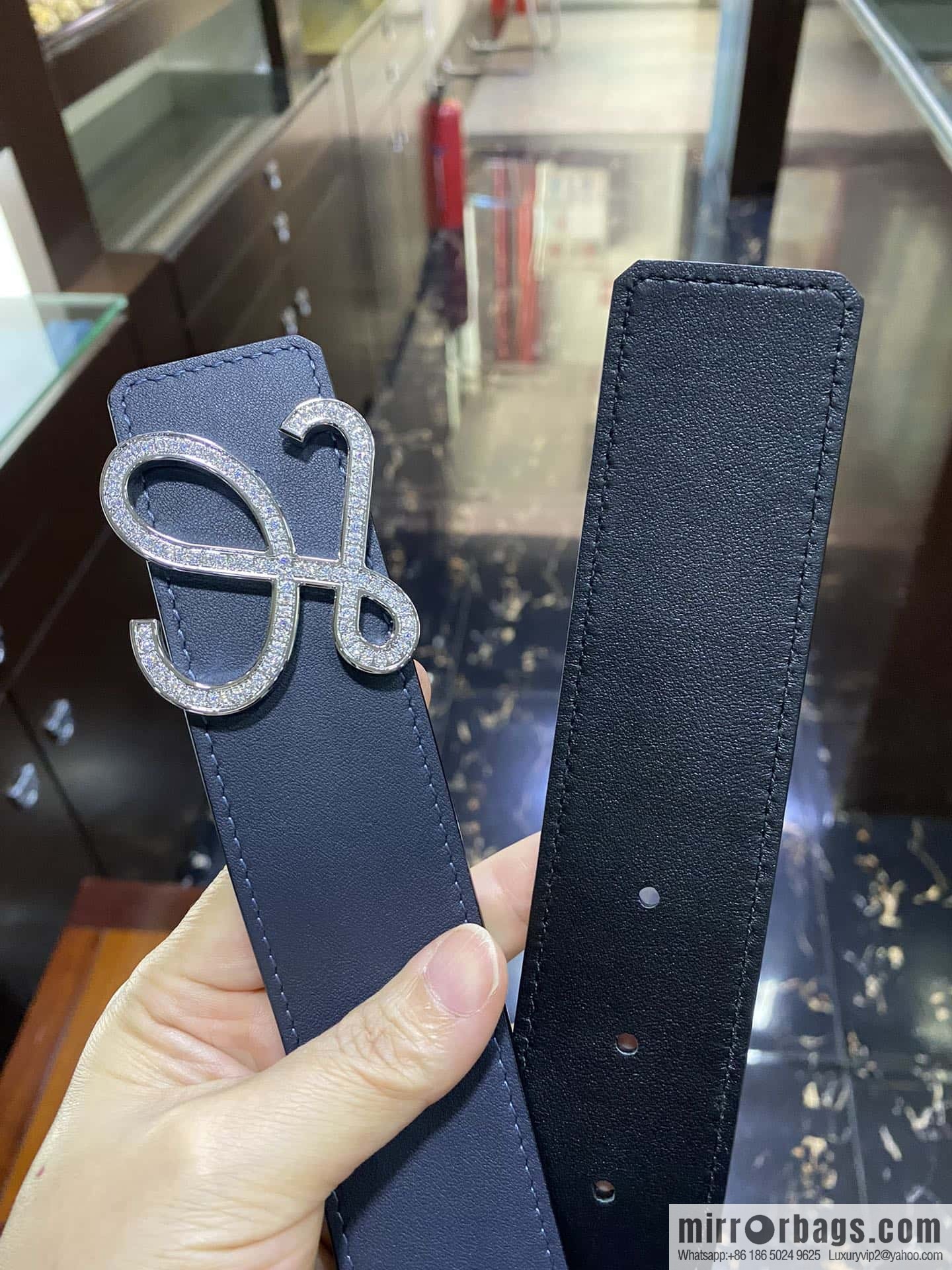 LOEWE Luo Yiwei, stainless steel logo inlaid diamond buckle combined with the first layer of calfskin double-sided external boutique belt 3.8cm