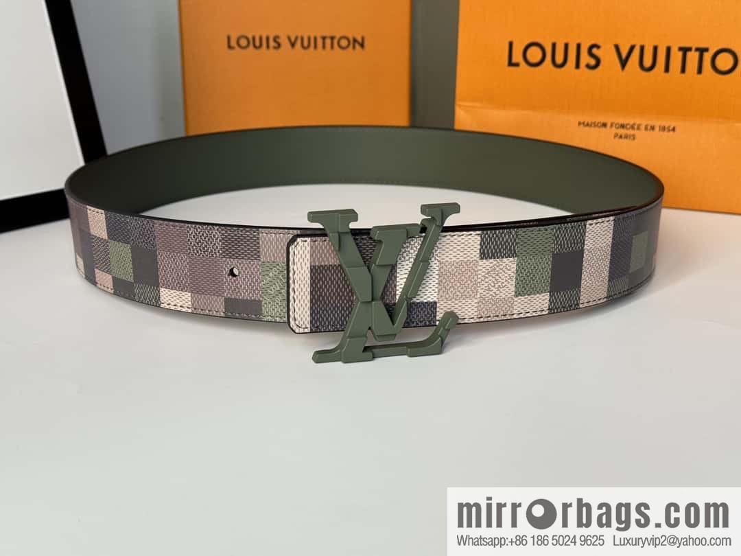 LV double-sided belt checkered texture pattern, men's new belt 4.0cm M8470
