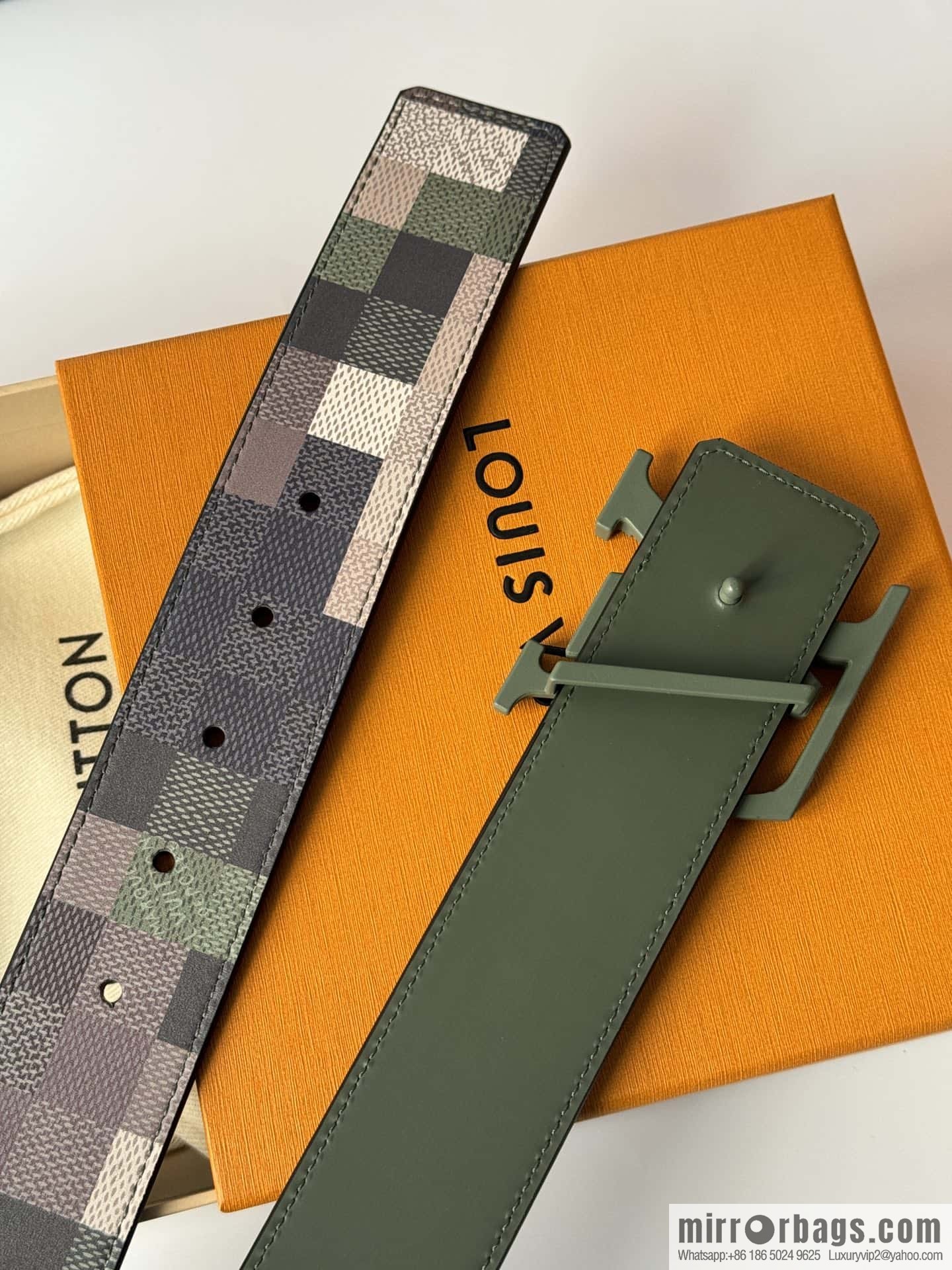 LV double-sided belt checkered texture pattern, men's new belt 4.0cm M8470