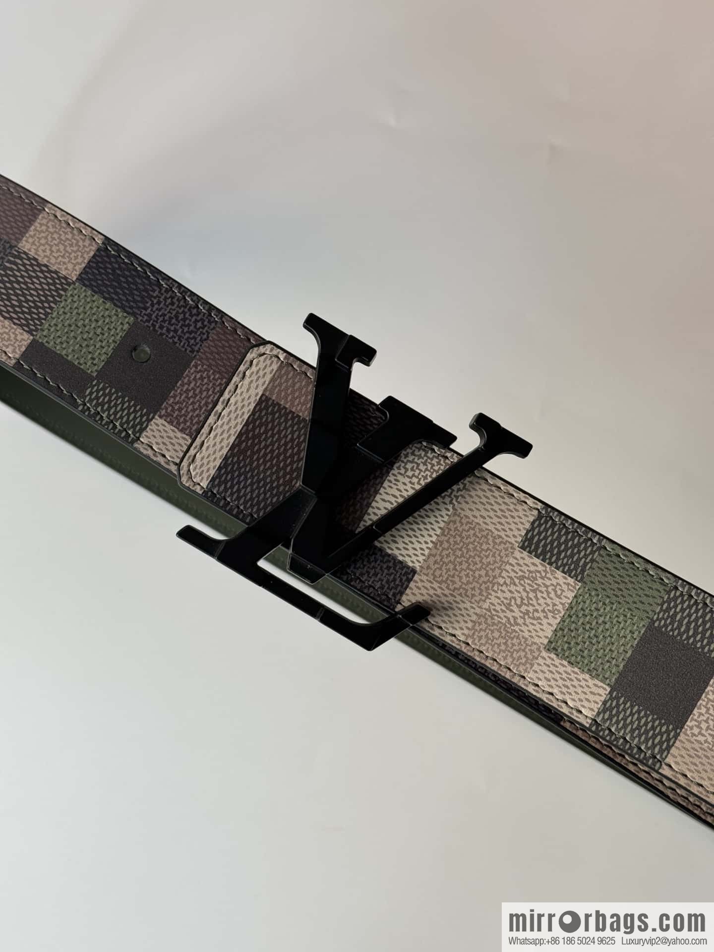 LV double-sided belt checkered texture pattern, men's new belt 4.0cm M8470