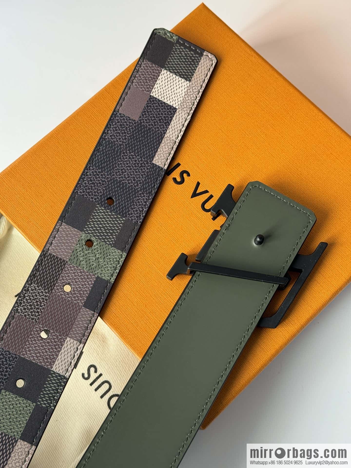 LV double-sided belt checkered texture pattern, men's new belt 4.0cm M8470