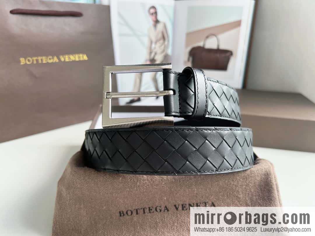 Bottega. Venetia, matte calfskin woven with needle button men's 3.5cm belt