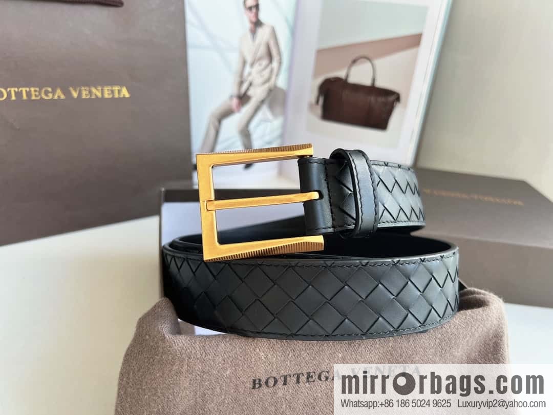 Bottega. Venetia, matte calfskin woven with needle button men's 3.5cm belt