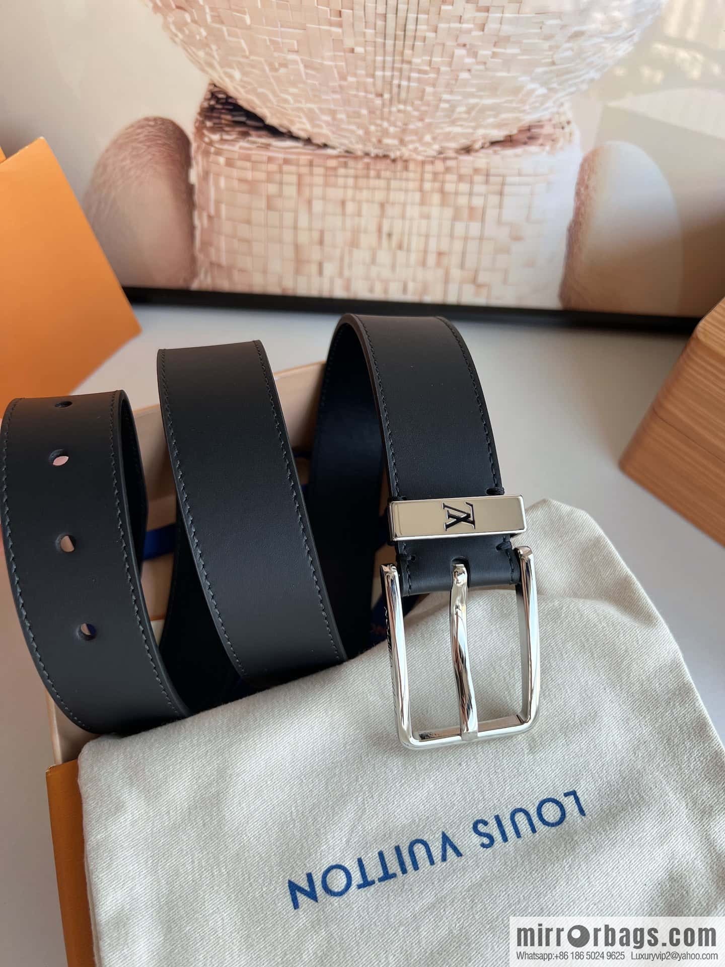 LV Pont Neuf 35mm Black Leather Belt