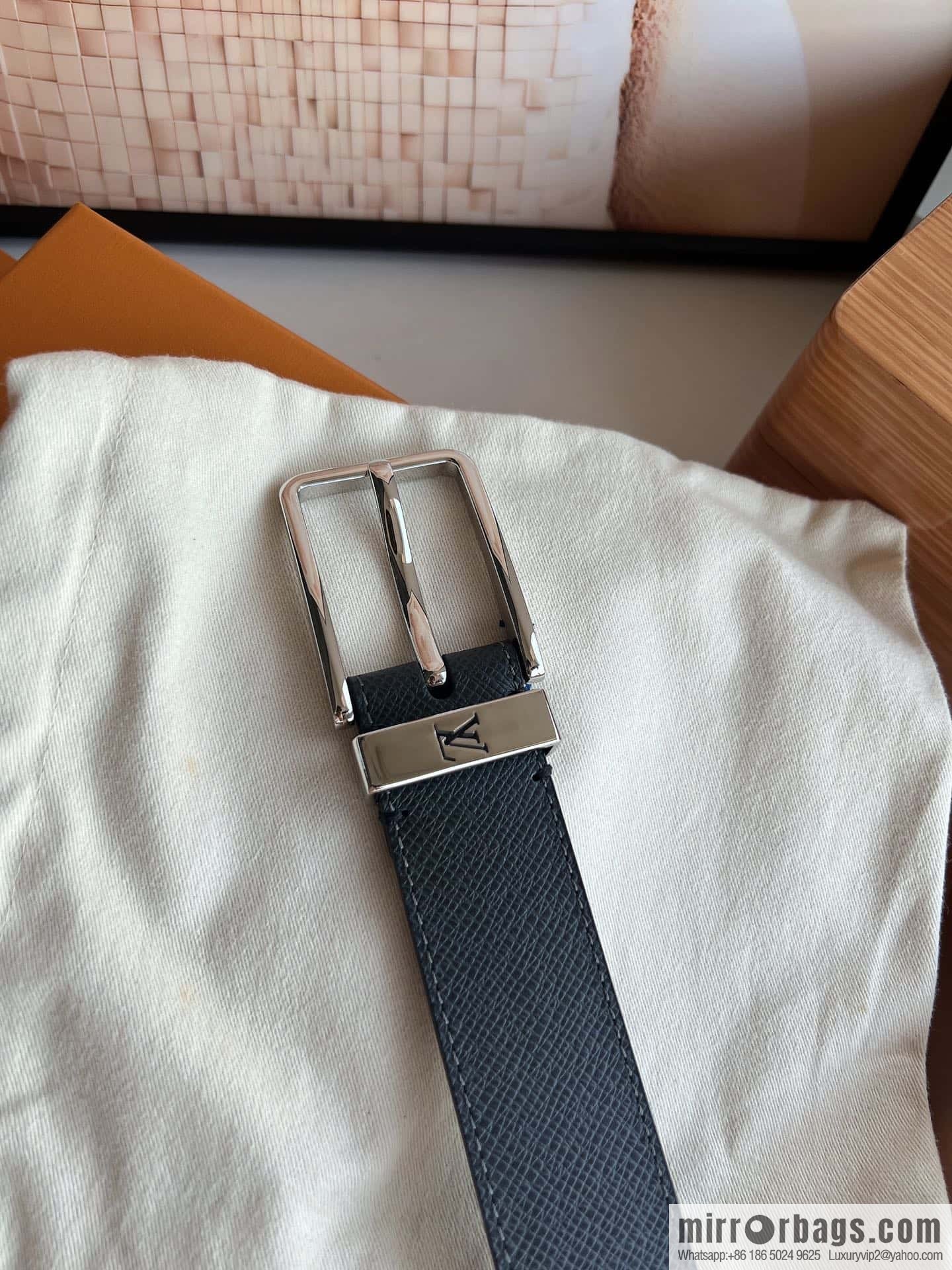 LV Pont Neuf 35mm Black Leather Belt