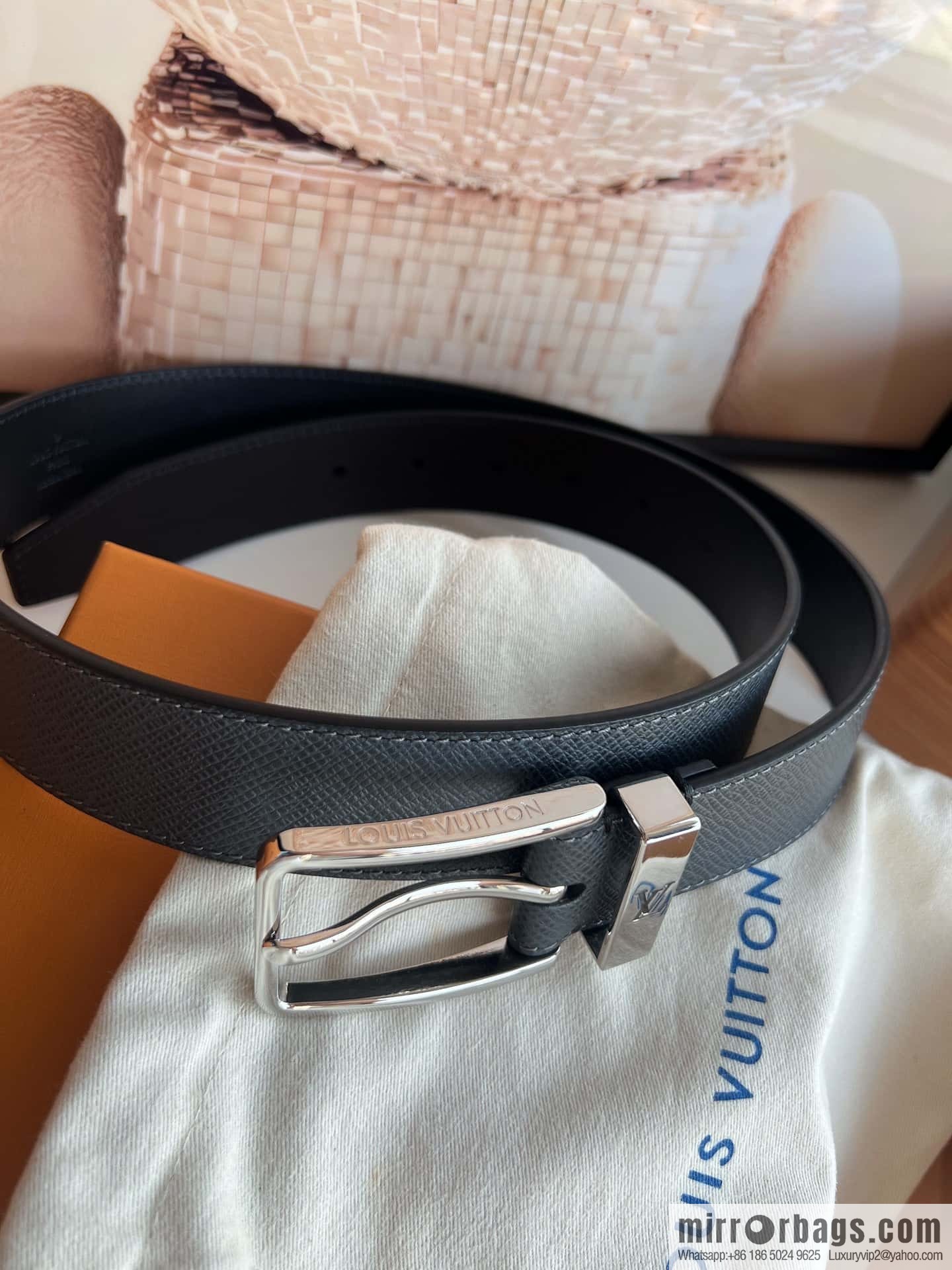 LV Pont Neuf 35mm Black Leather Belt