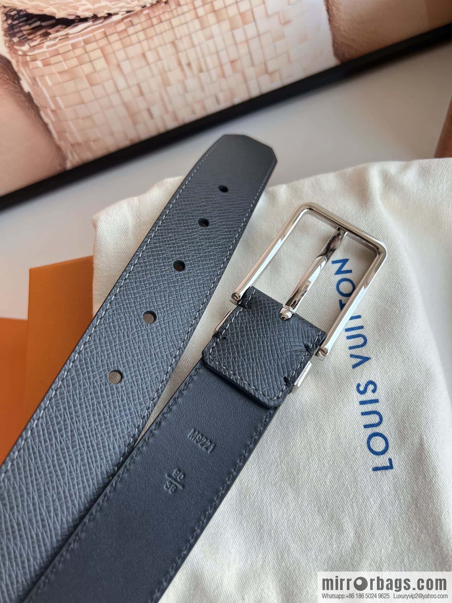 LV Pont Neuf 35mm Black Leather Belt