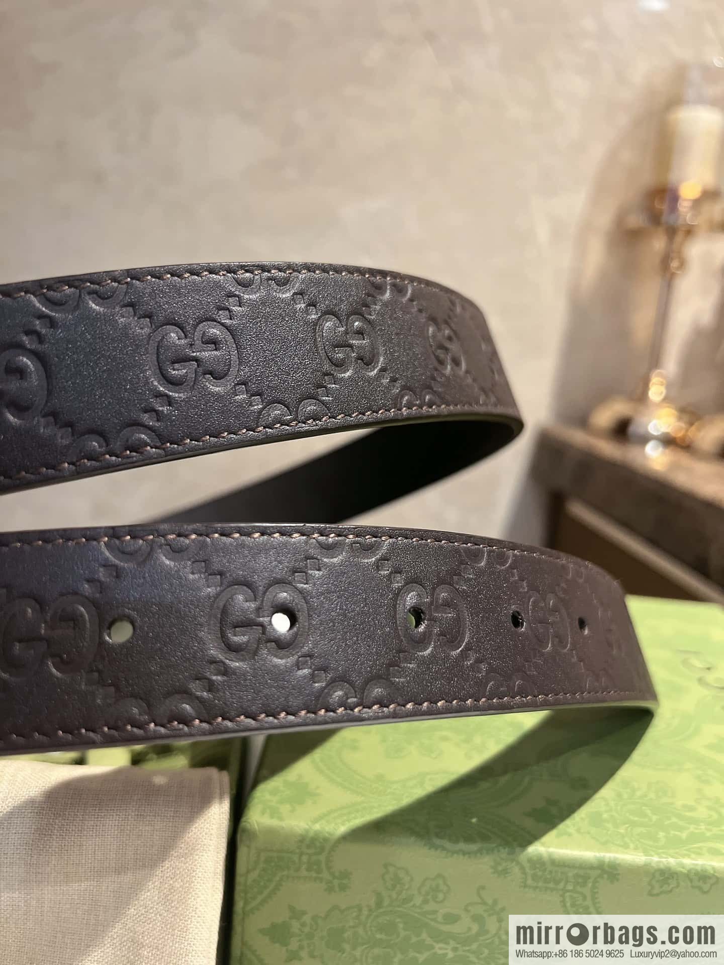 Gucci Gucci, first layer cowhide embossed texture G-shaped metal clip buckle men's 35mm belt