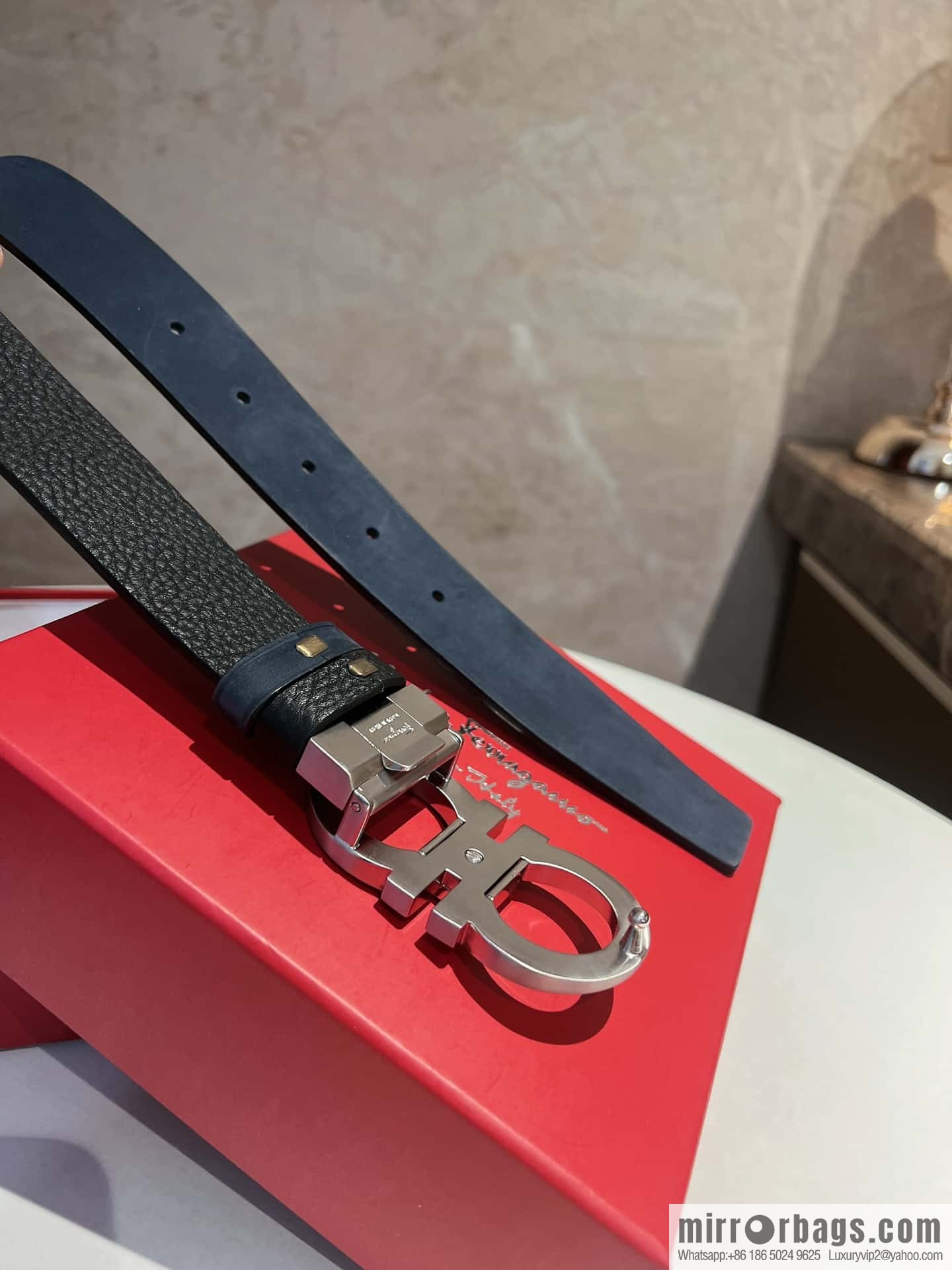 Ferragamo Ferragamo, imported suede and lychee double-sided adjustable belt 3.5cm
