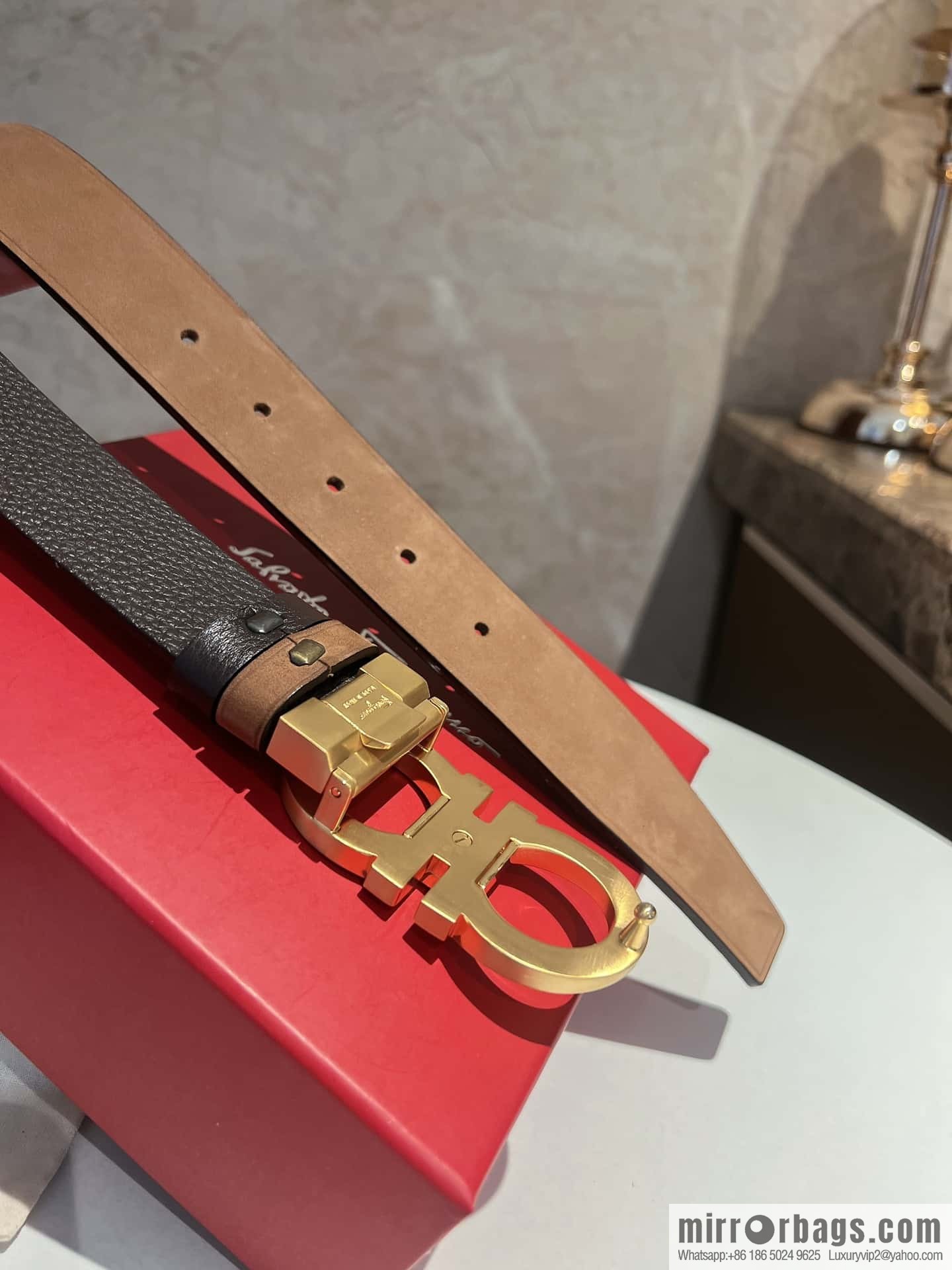 Ferragamo Ferragamo, imported suede and lychee double-sided adjustable belt 3.5cm