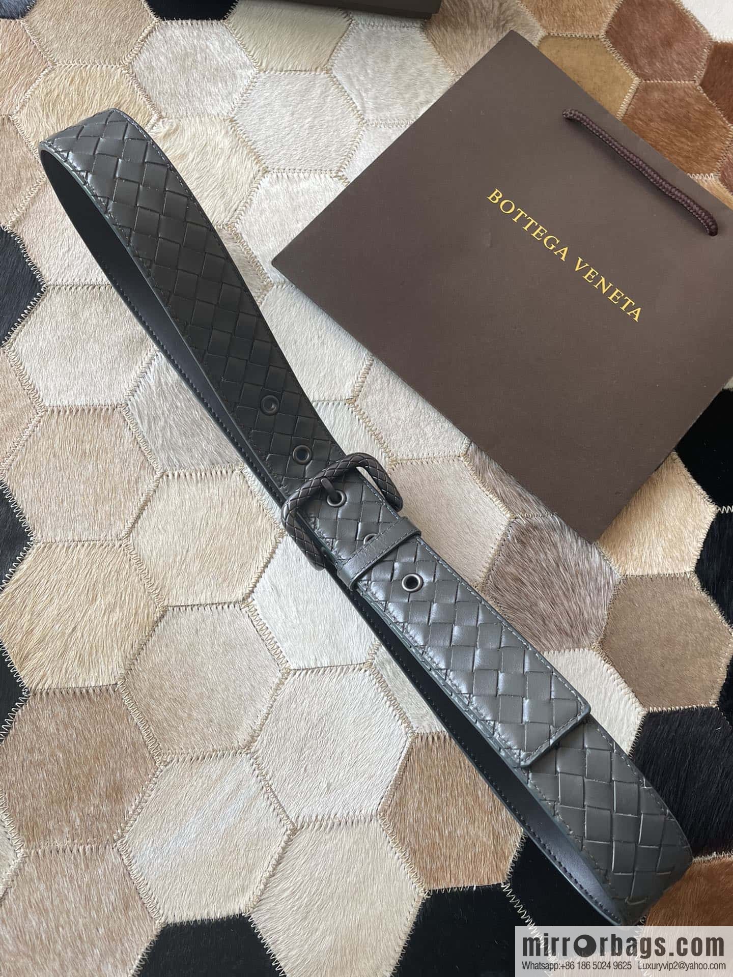 Bottega Veneta Butterfly Replica Luxury Handbag, Men's Hand-woven Cowhide Pattern Engraved Pin Buckle Belt 3.5cm