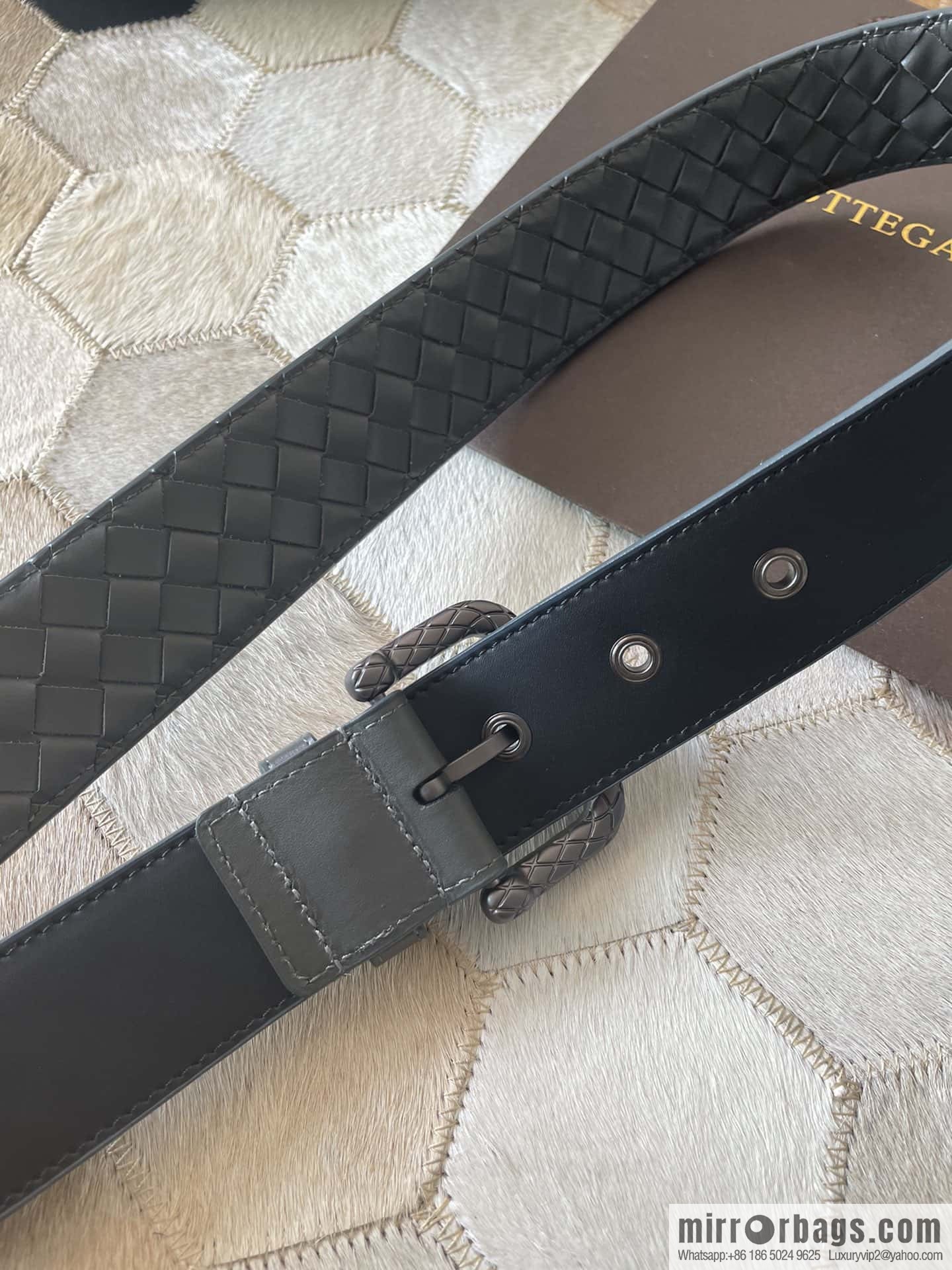 Bottega Veneta Butterfly Replica Luxury Handbag, Men's Hand-woven Cowhide Pattern Engraved Pin Buckle Belt 3.5cm